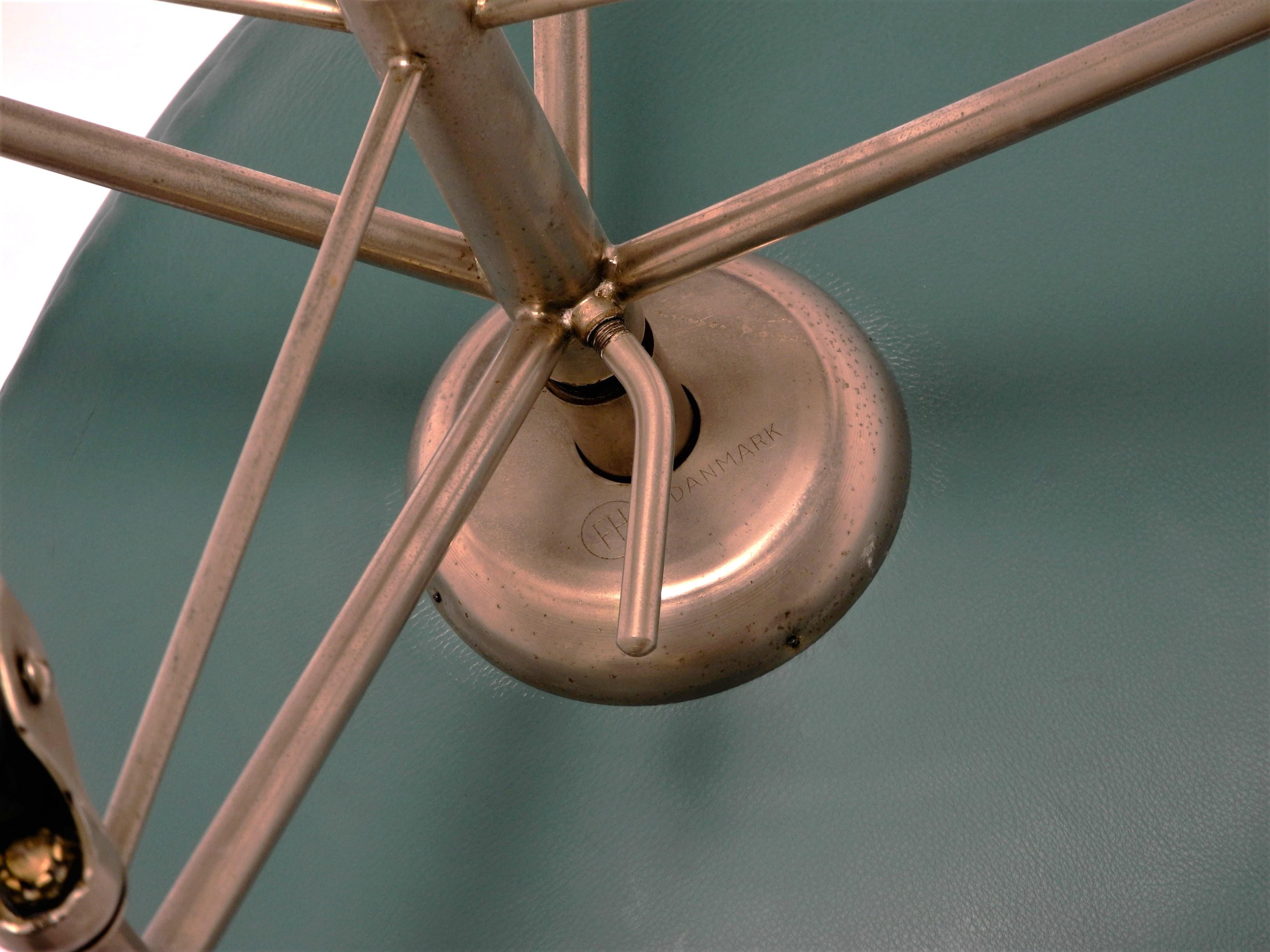 Früher Arne Jacobsen 3117 Bürostuhl von Fritz Hansen Turqouise Kunstleder im Angebot 11