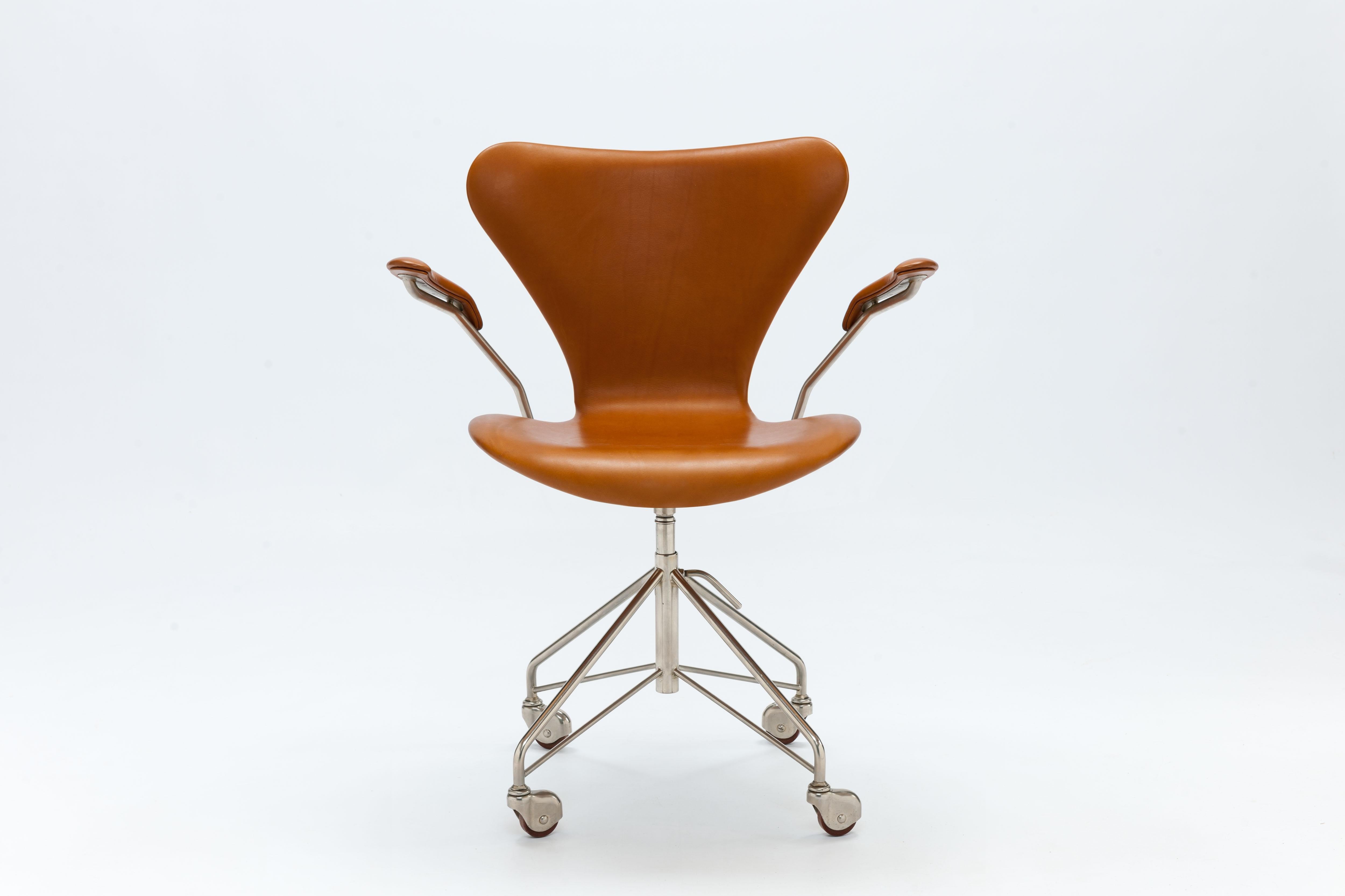 Early Arne Jacobsen Cognac Leather 3217 Swivel Desk Chair with Arms 13