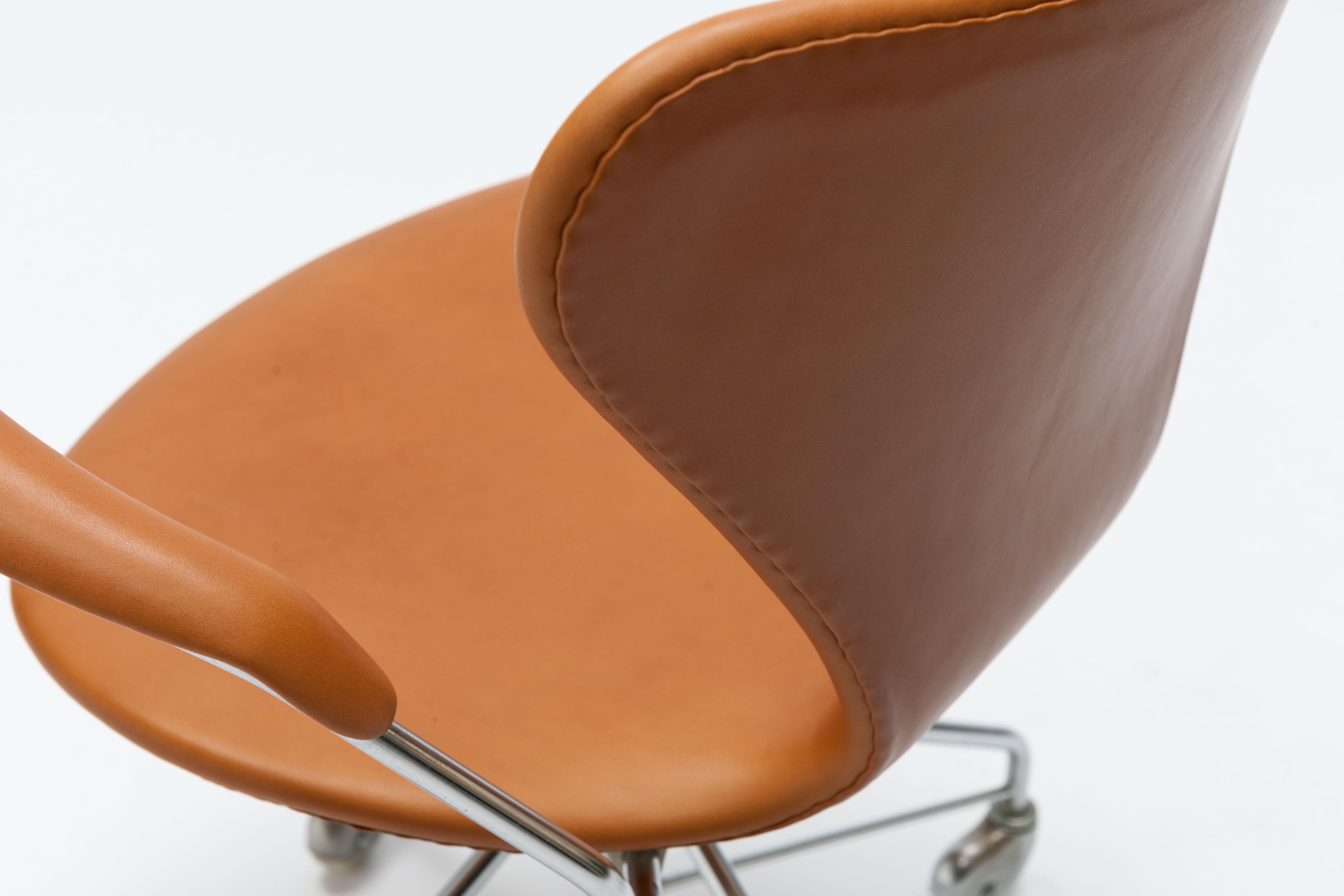 Steel Early Arne Jacobsen Cognac Leather 3217 Swivel Desk Chair with Arms