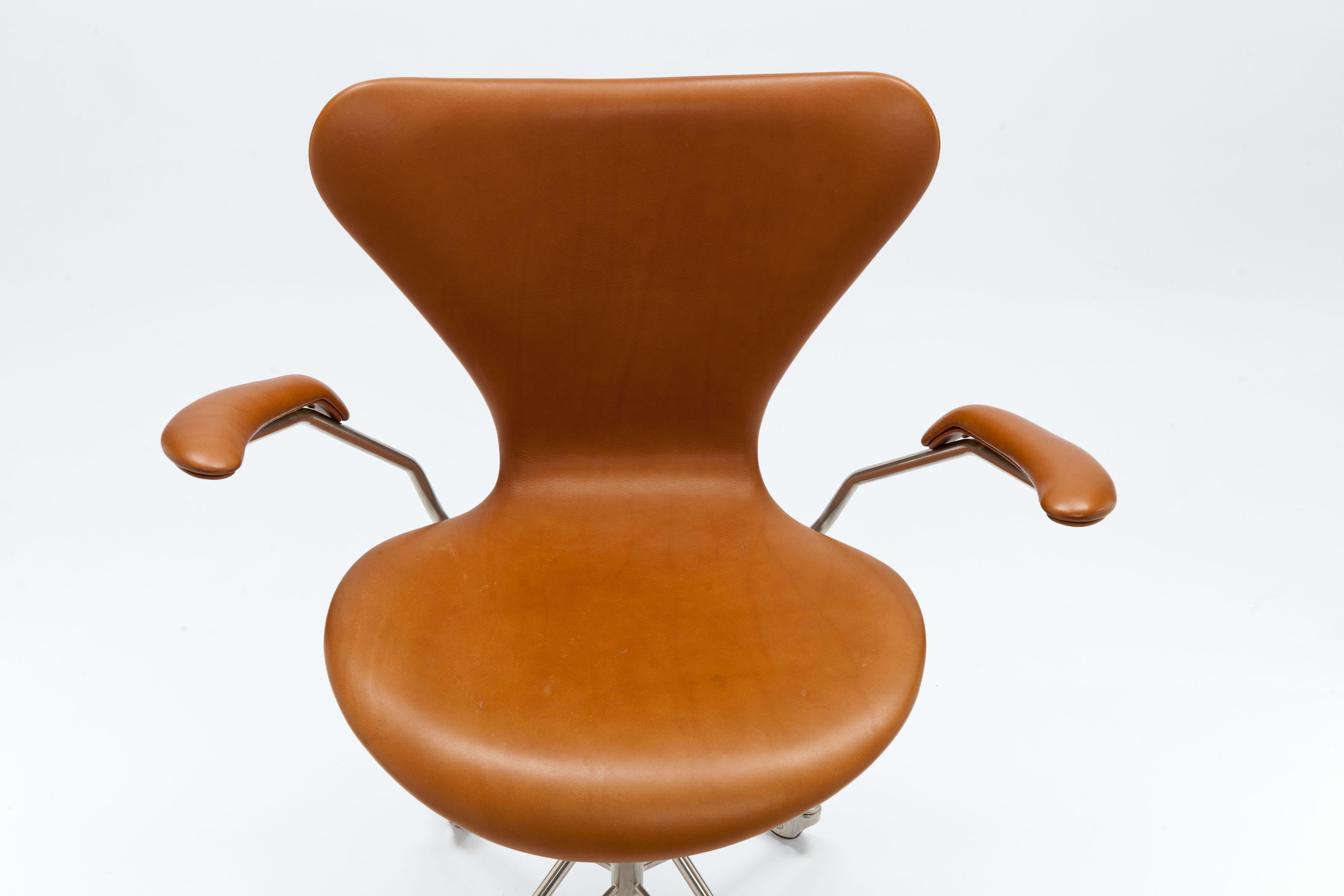 Early Arne Jacobsen Cognac Leather 3217 Swivel Desk Chair with Arms 2