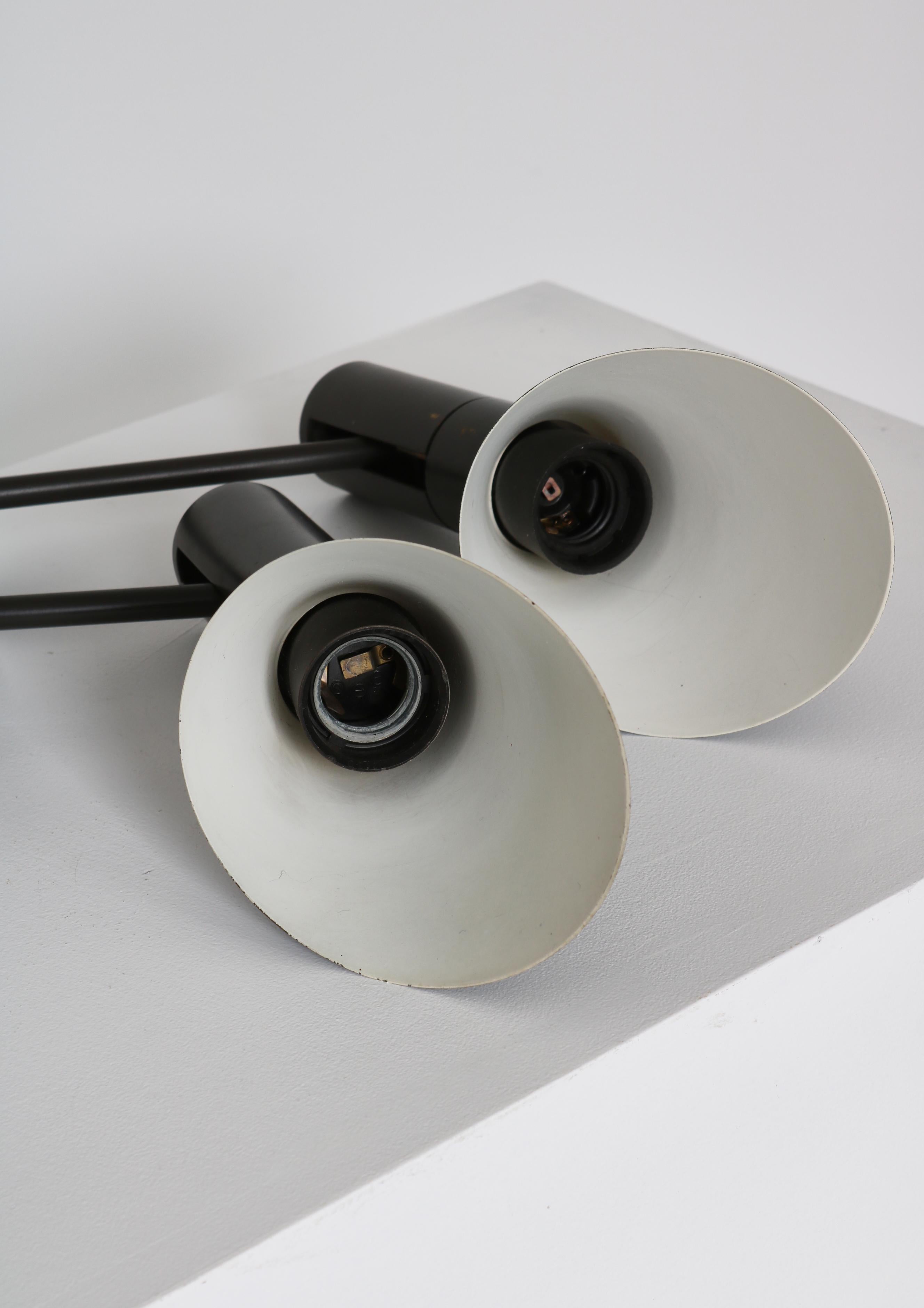 Primeras lámparas de pared con visera Arne Jacobsen Laca marrón oscura Louis Poulsen, 1957 en venta 11