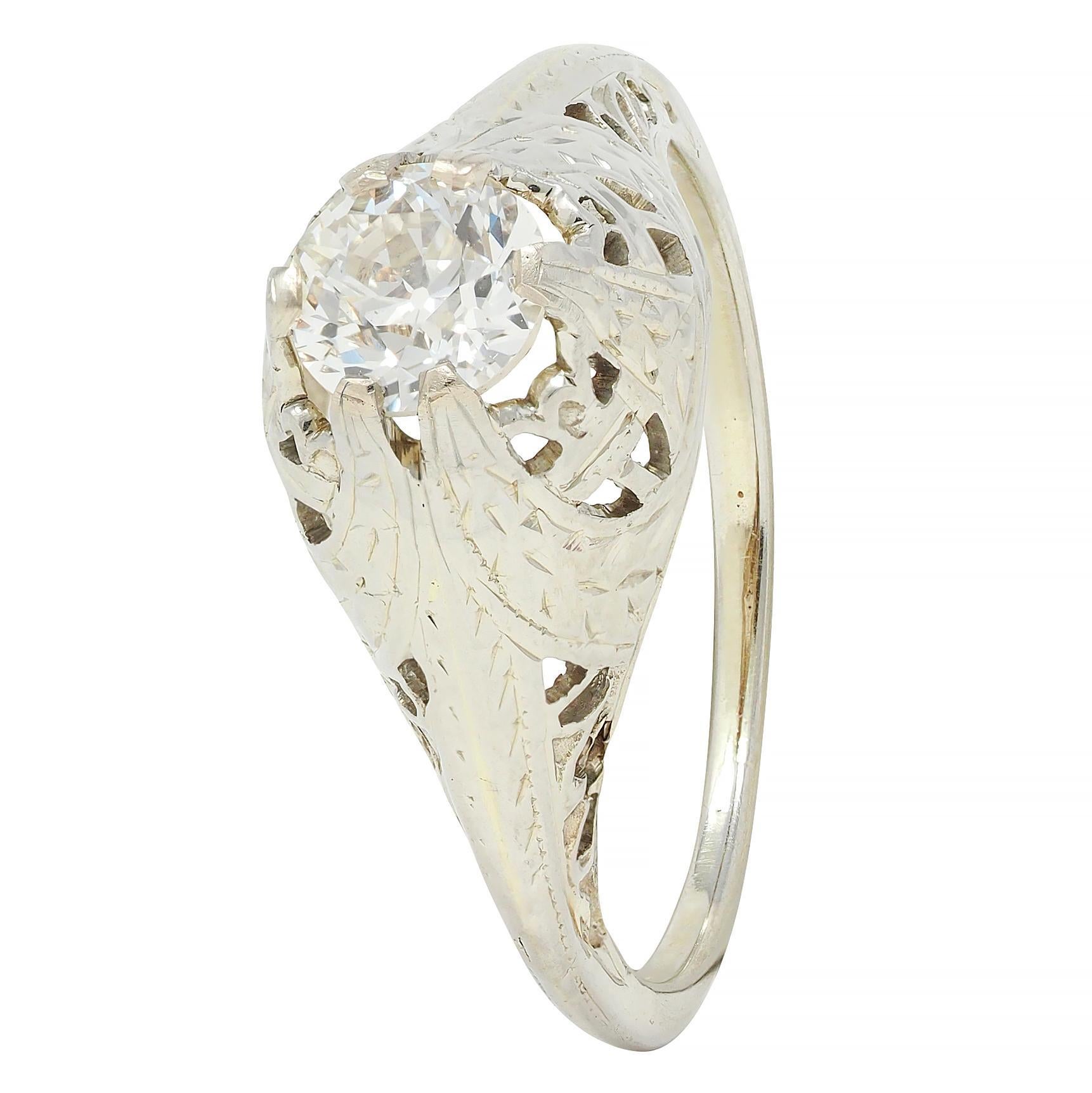 Bague de fiançailles Foliate ancienne Art déco en or blanc 18 carats avec diamants 0,52 carat poids total en vente 3