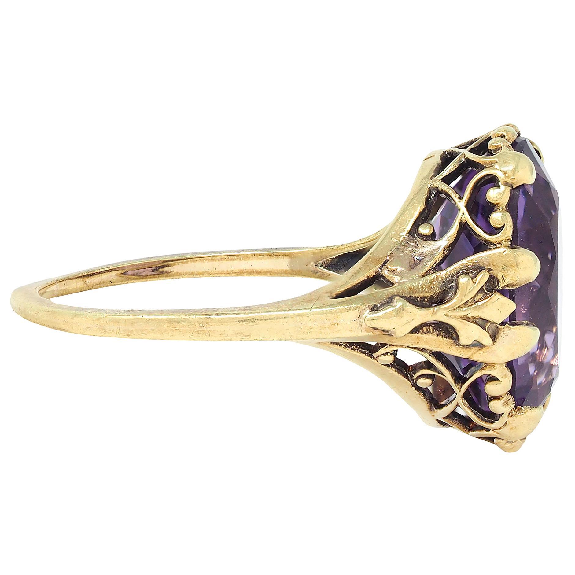 Oval Cut Early Art Deco 4.85 CTW Amethyst 14K Yellow Gold Heart Filigree Cocktail Ring For Sale