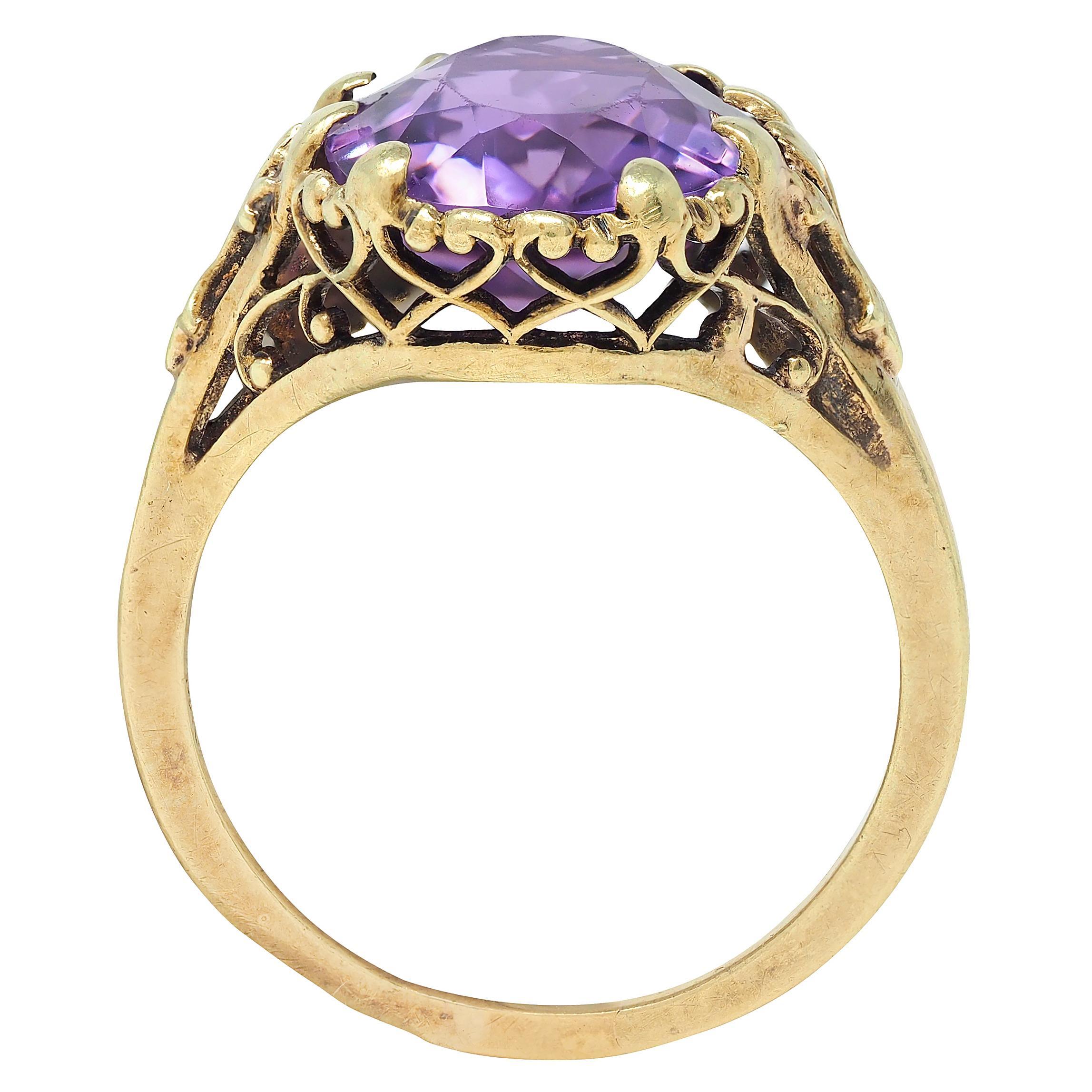 Early Art Deco 4.85 CTW Amethyst 14K Yellow Gold Heart Filigree Cocktail Ring For Sale 1