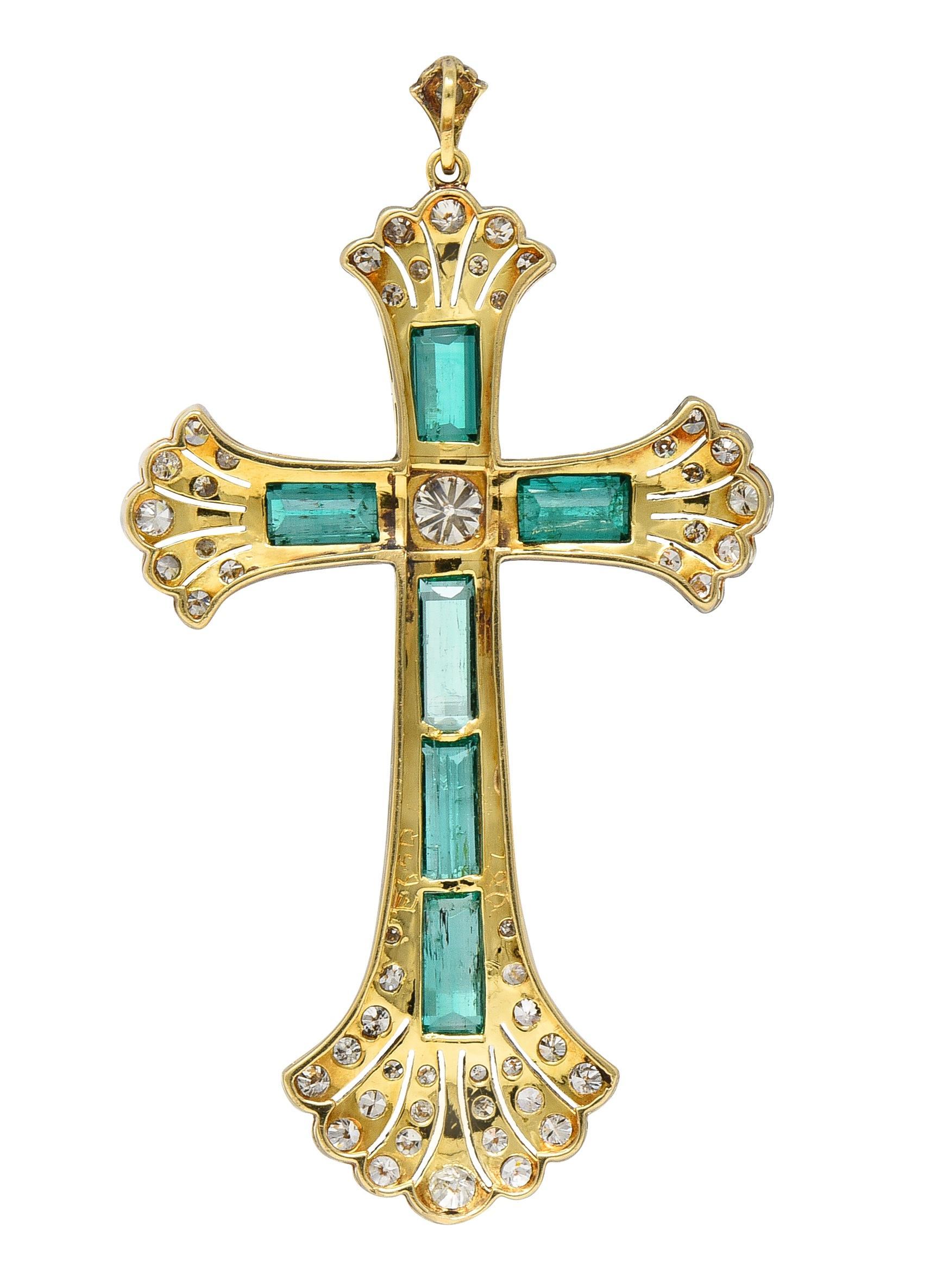 Women's or Men's Early Art Deco 9.81 CTW Emerald Diamond Platinum 14 Karat Gold Cross Pendant For Sale