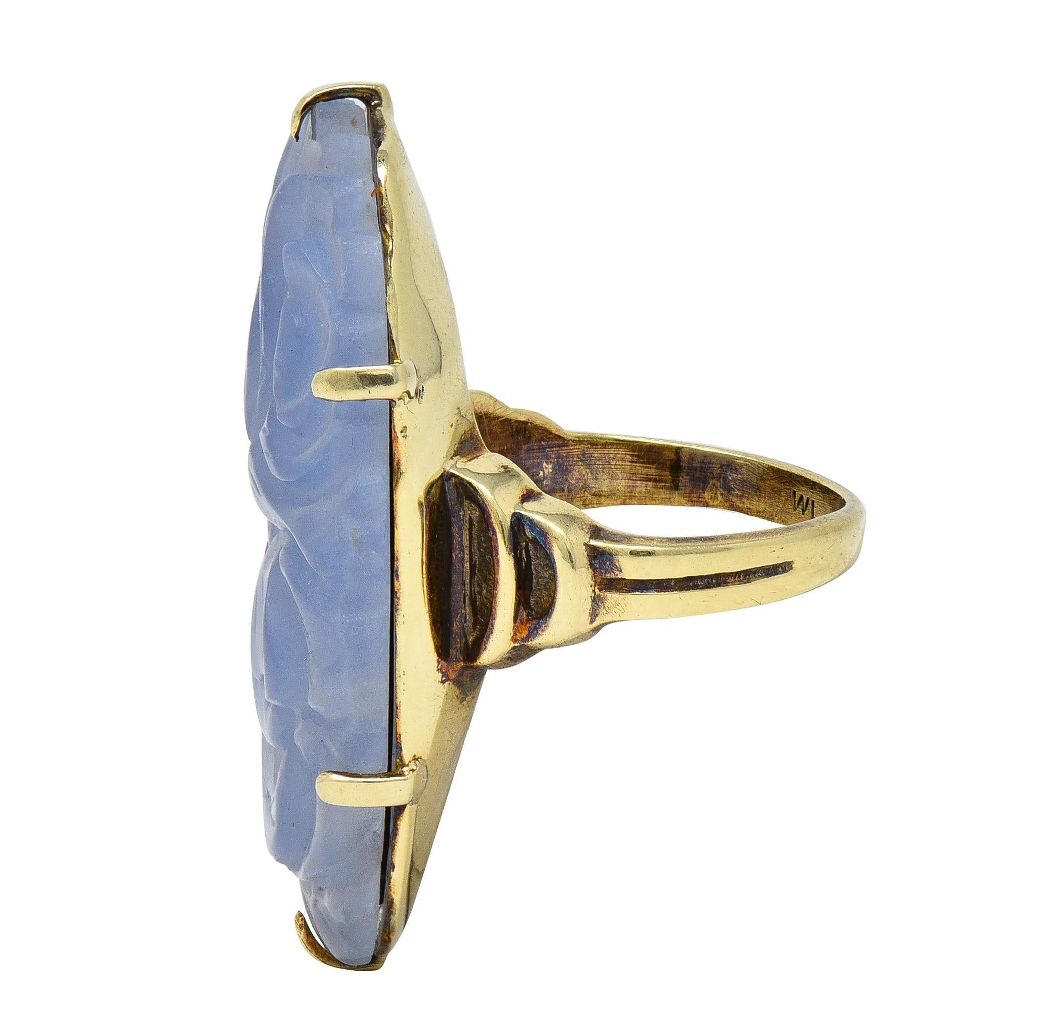 Anello floreale antico Art Deco con calcedonio blu in oro giallo 14 carati In condizioni ottime in vendita a Philadelphia, PA