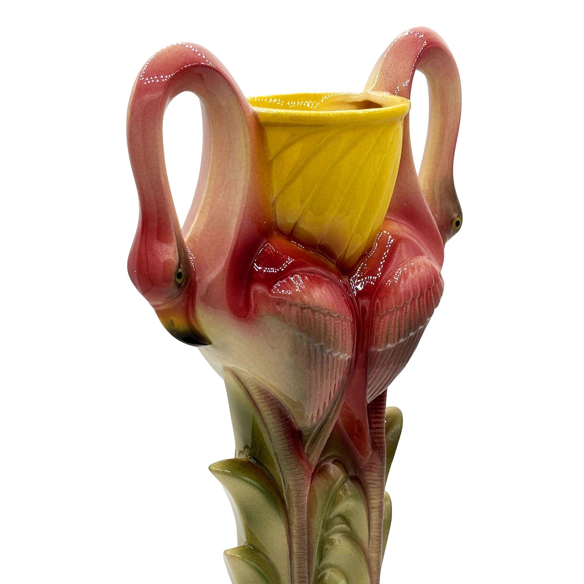 Metà XX secolo Vaso di fiori di fenicottero tropicale in ceramica della California Pottery, in stile Art Deco in vendita