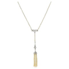 Collana con ciondolo con perle e diamanti in platino, antica, di Art Deco.