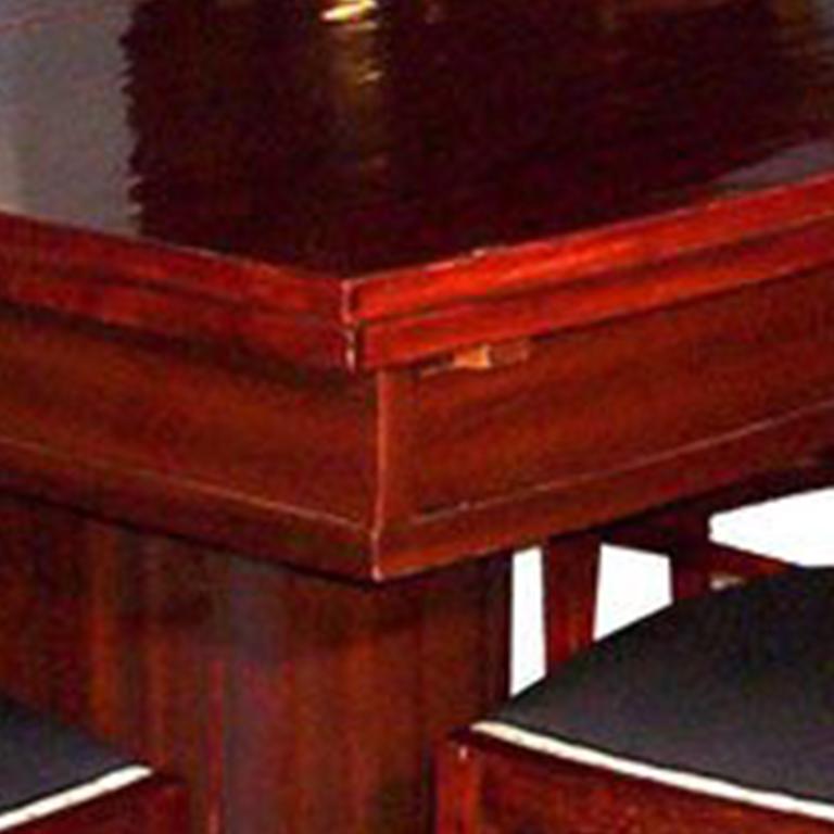 Table à manger Sezession et (six) chaises, table à manger extensible Art Déco précoce avec six chaises. Fabriqué par O. Strnad, vers 1890-1910, Budapest ou Vienne. Domaine privé Budafok. Restauré et republié.
Table : 33 H x 57 L x 45 P et s'ouvre à