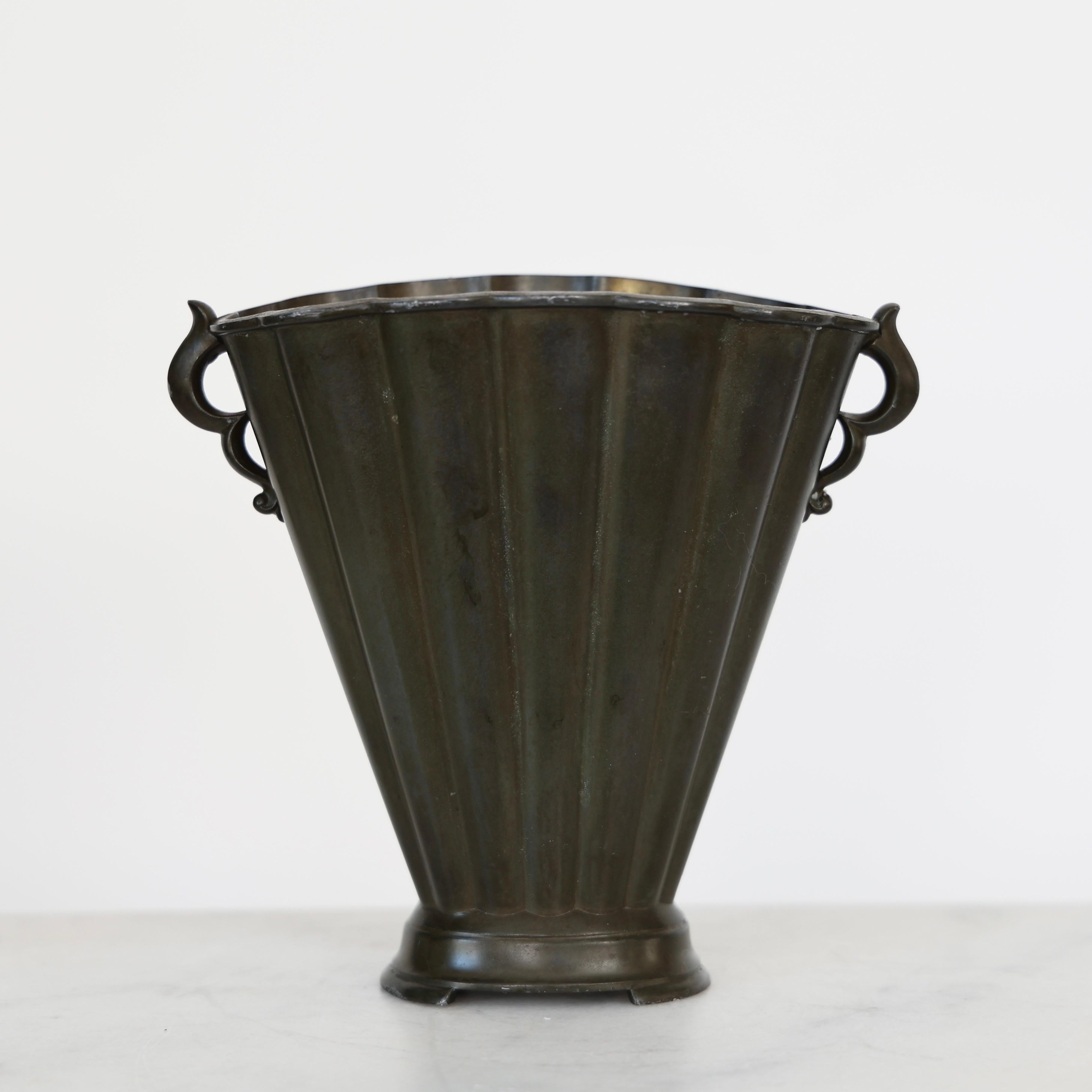 Vaso Art Deco di Just Andersen, anni '20, Danimarca In condizioni buone in vendita a Værløse, DK