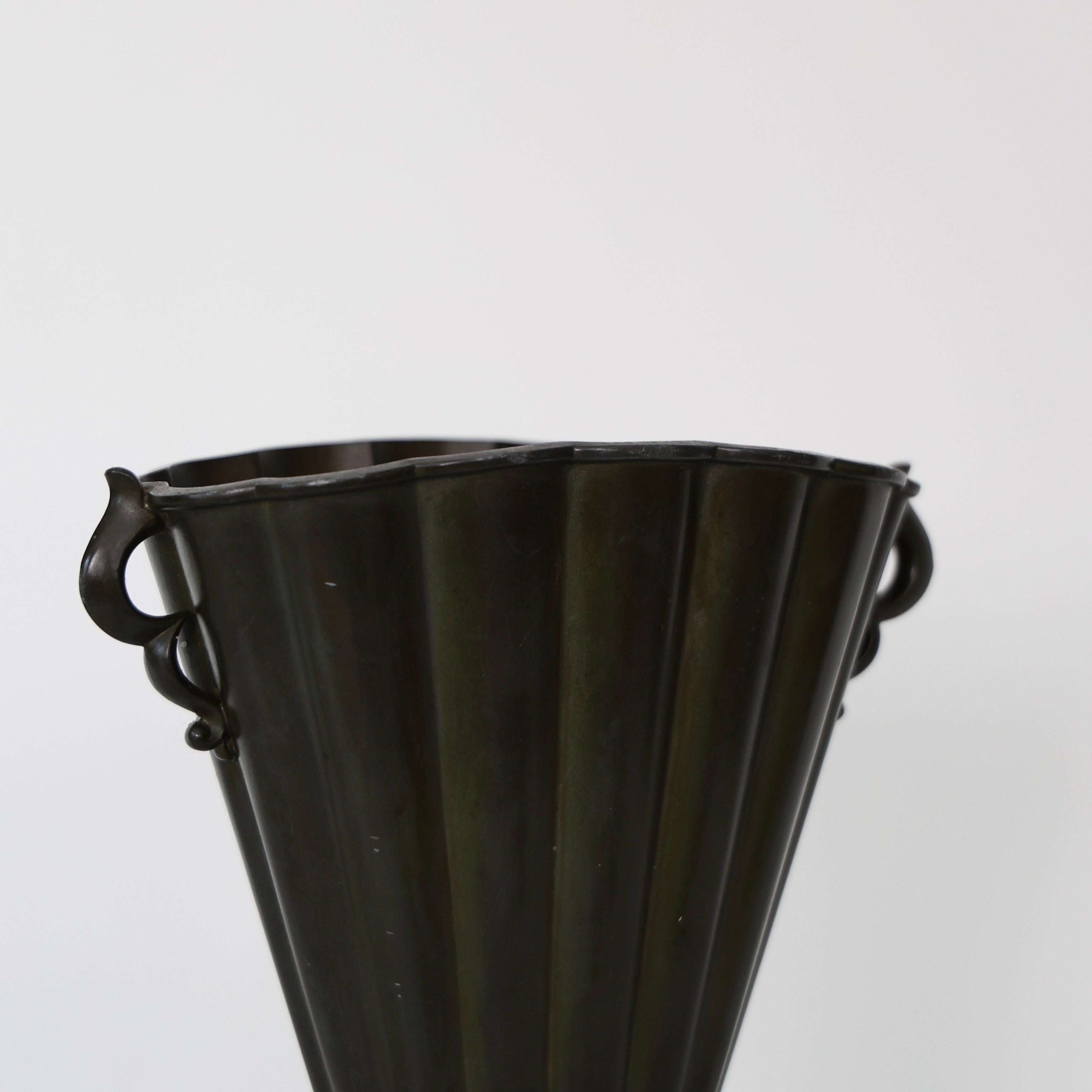 Metallo Vaso Art Deco di Just Andersen, anni '20, Danimarca in vendita