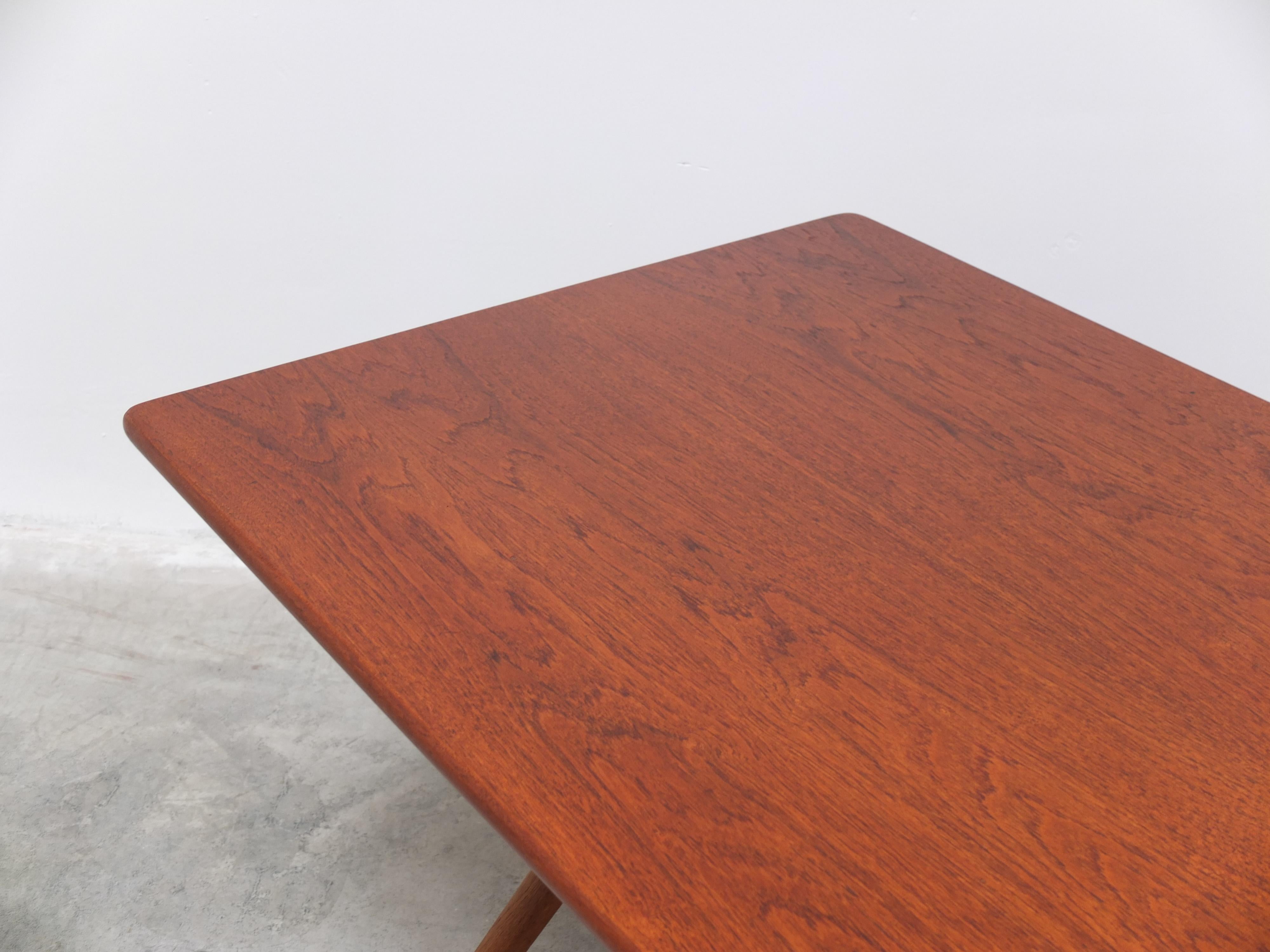 Early 'AT 303' Cross-Leg Table by Hans J. Wegner for Andreas Tuck, 1955 For Sale 2