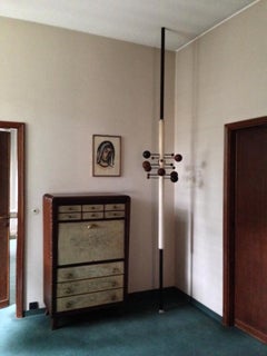 Early AT16 Sculptural 'AT 16' Coatrack in White Leather and Hardwood, Tecno 1961