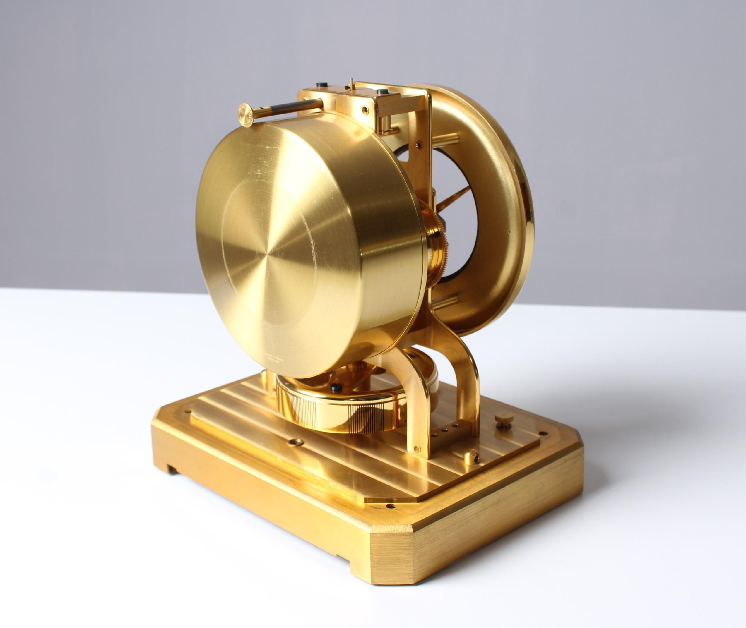 Early ATMOS II Clock from 1949, Jaeger-LeCoultre, Classic Design, White, Gold 4