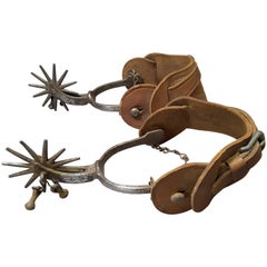 Boucles d'oreilles en acier au carbone forgé à la main et sangles en cuir d'origine de August Buermann