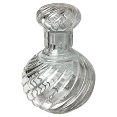 Antiguo frasco de perfume o colonia en espiral de cristal de Baccarat