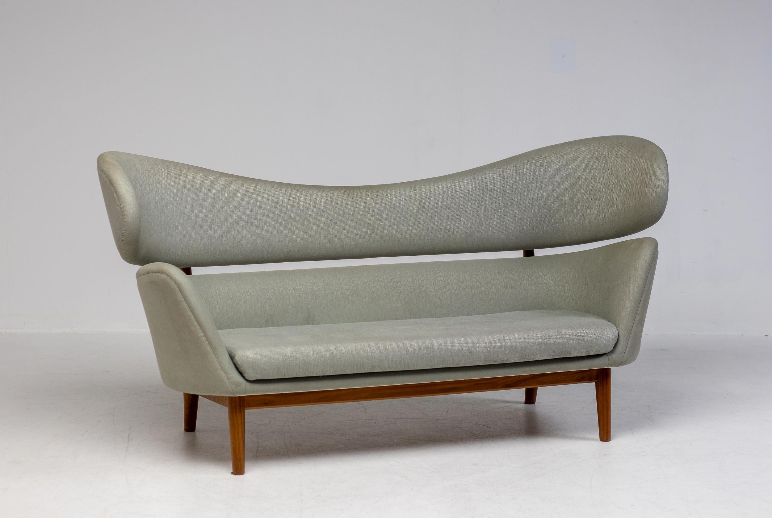 Early Baker Sofa by One Collection, Denmark — Teak Frame & Original Fabric For Sale 1