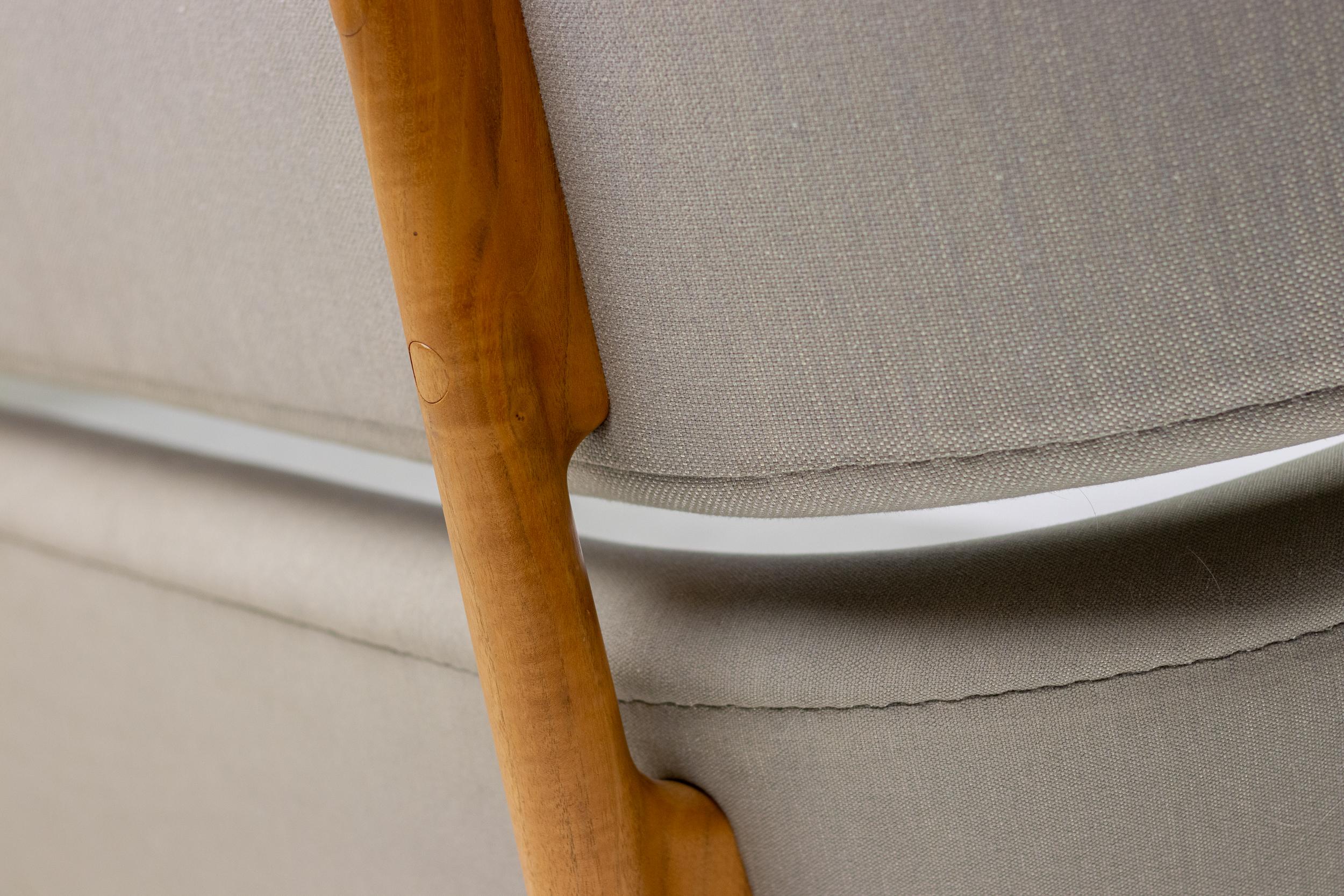 Early Baker Sofa by One Collection, Denmark — Teak Frame & Original Fabric For Sale 2