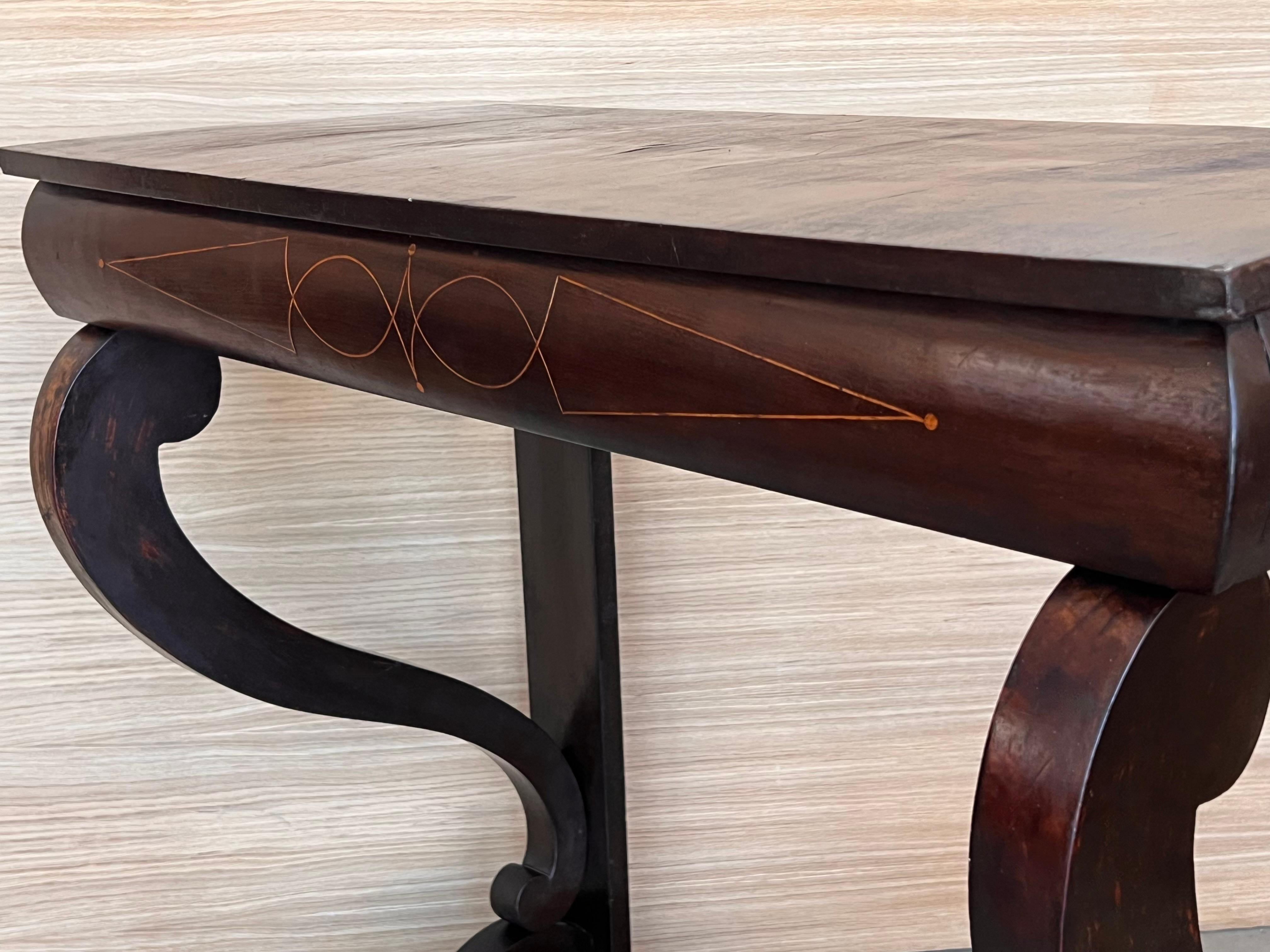 Table console à tiroir en noyer du début de la période Biedermeier, Autriche, vers 1830 en vente 4
