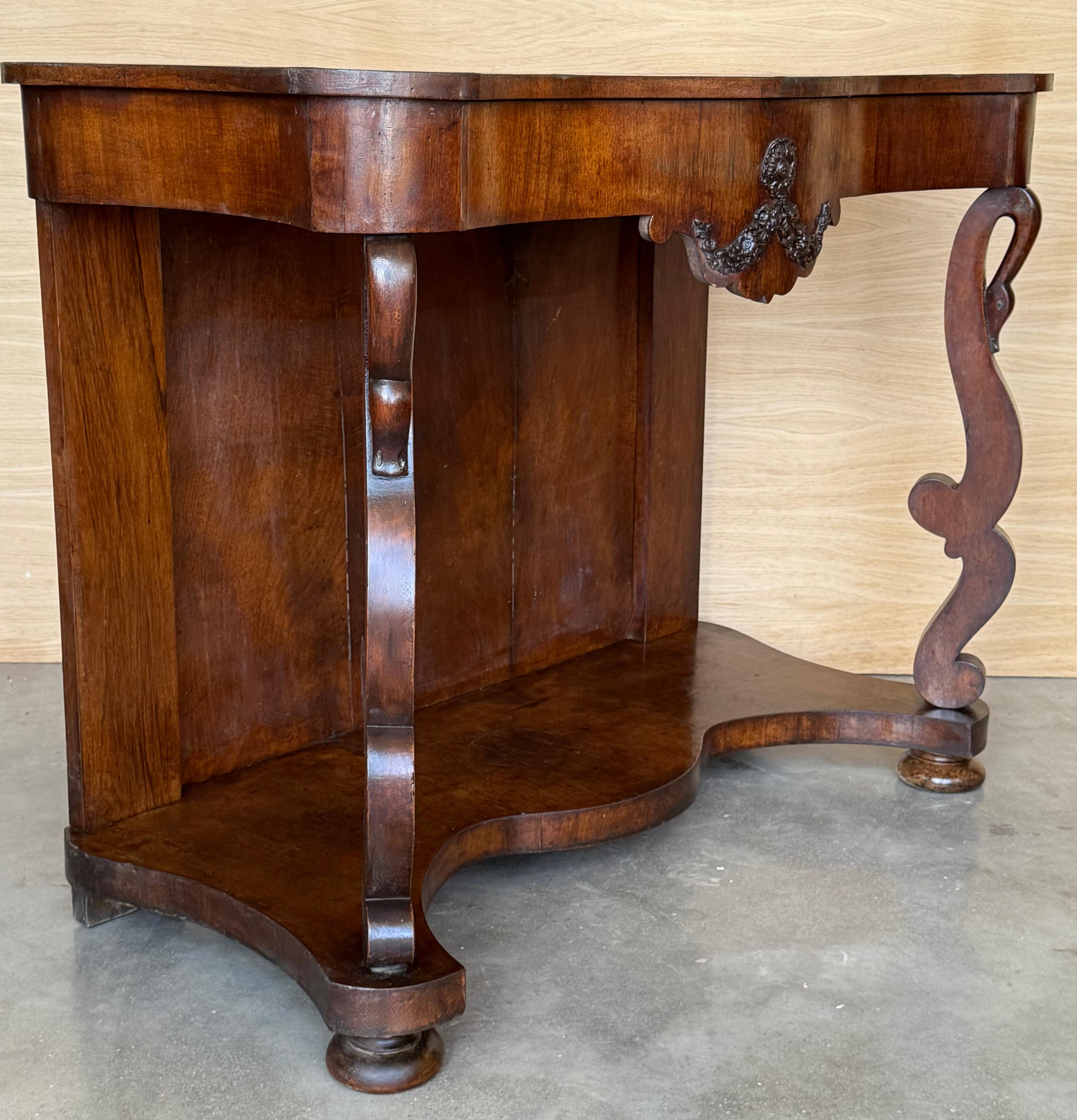 Early Biedermeier Period Walnut Console Table with Drawer, Austria, circa 1830 For Sale 4