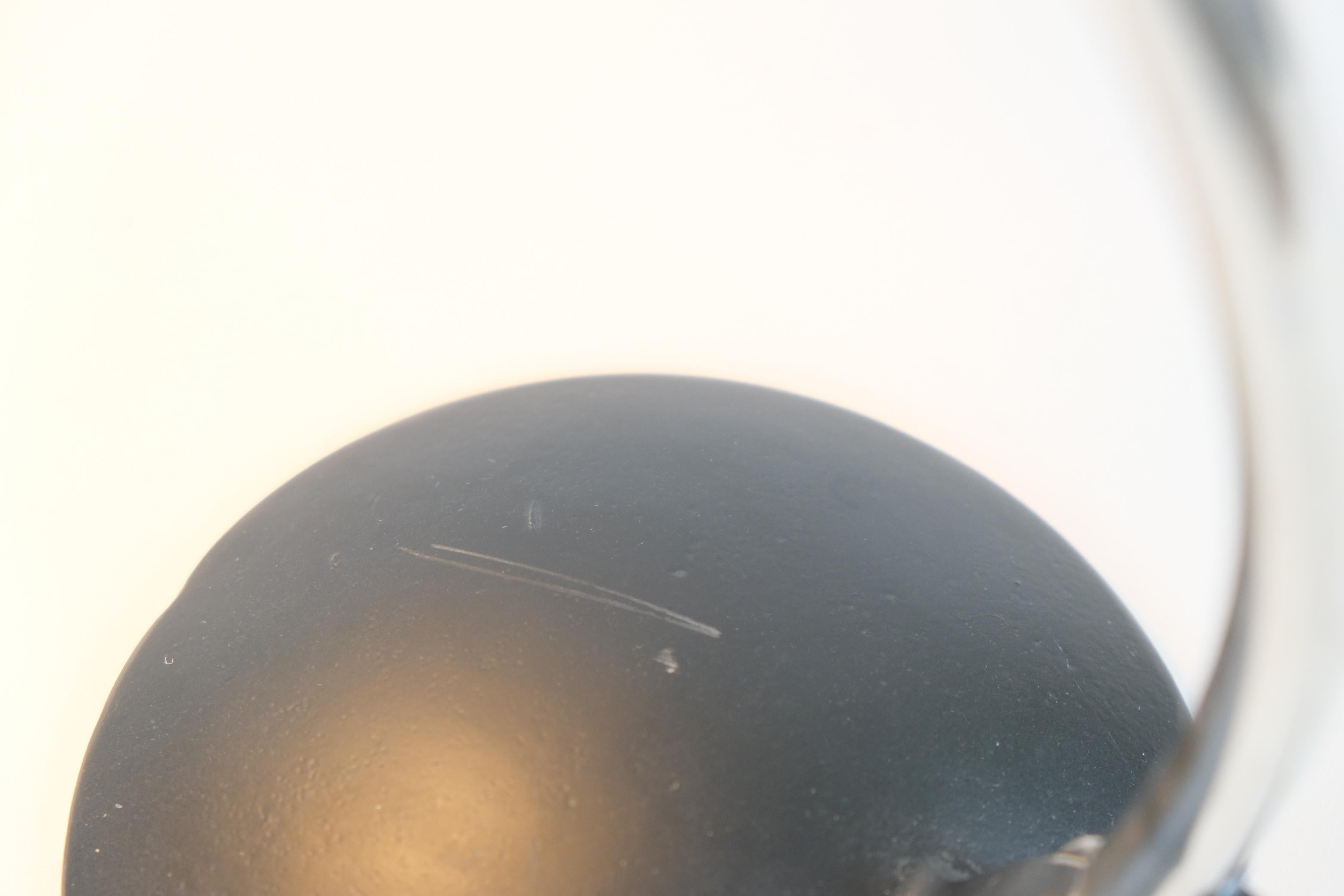 Lampe à poser Paavo Tynell modèle 5306 en noir, Taito années 1930 en vente 6