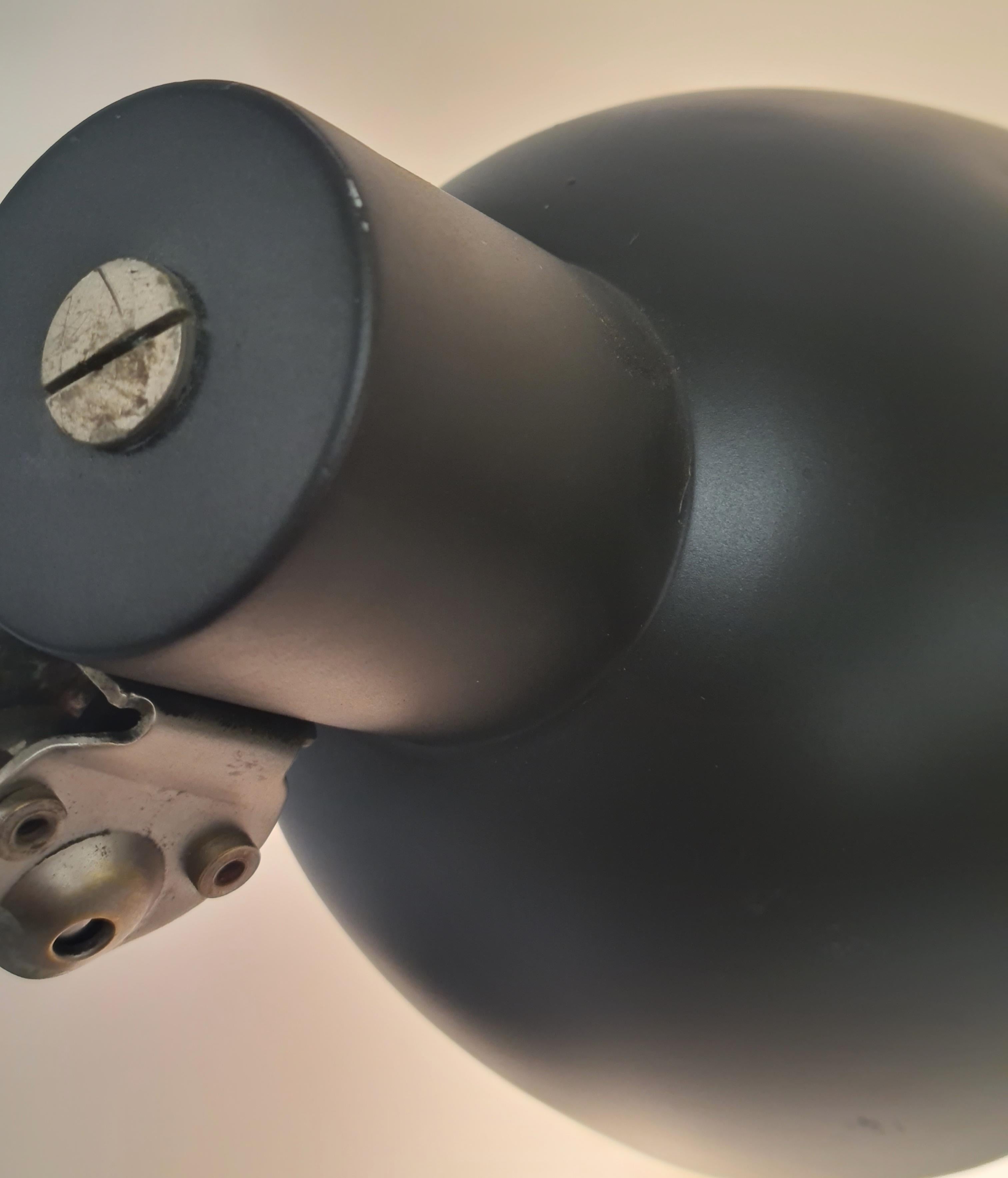 Métal Lampe à poser Paavo Tynell modèle 5306 en noir, Taito années 1930 en vente