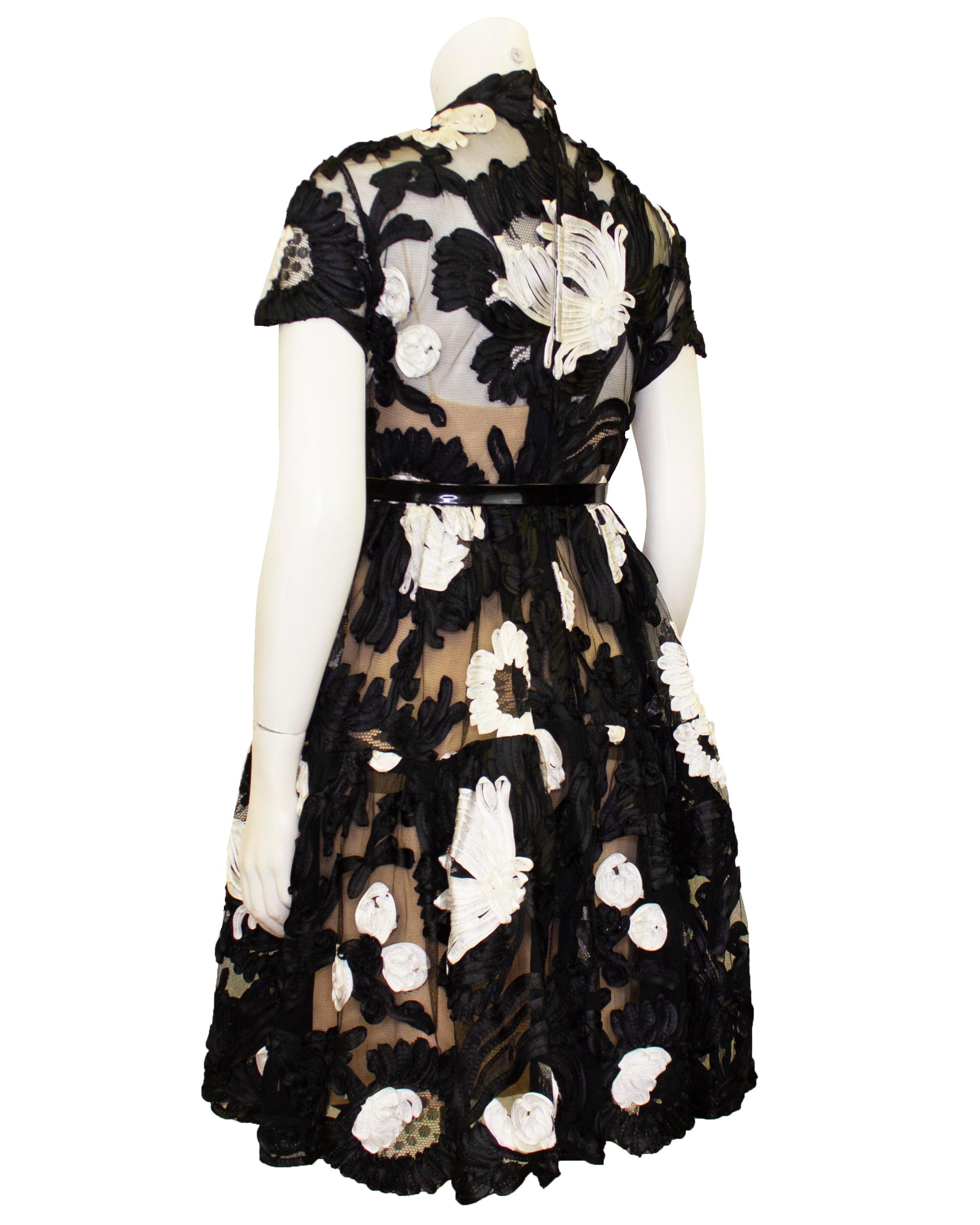 Early Bill Blass Black & White Guipure Lace and Ribbon Dress In Excellent Condition For Sale In Toronto, Ontario