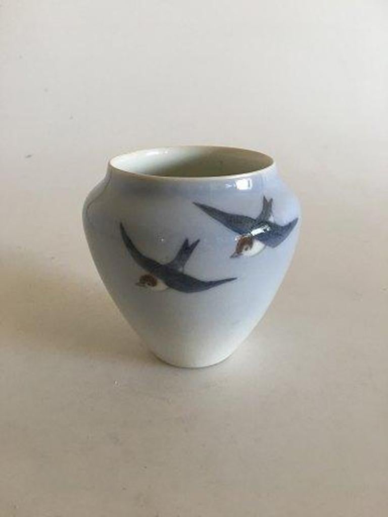 Early Bing & Grondahl Unique Vase with Bird by Effie Hegermann-Lindencrone In Good Condition For Sale In Copenhagen, DK