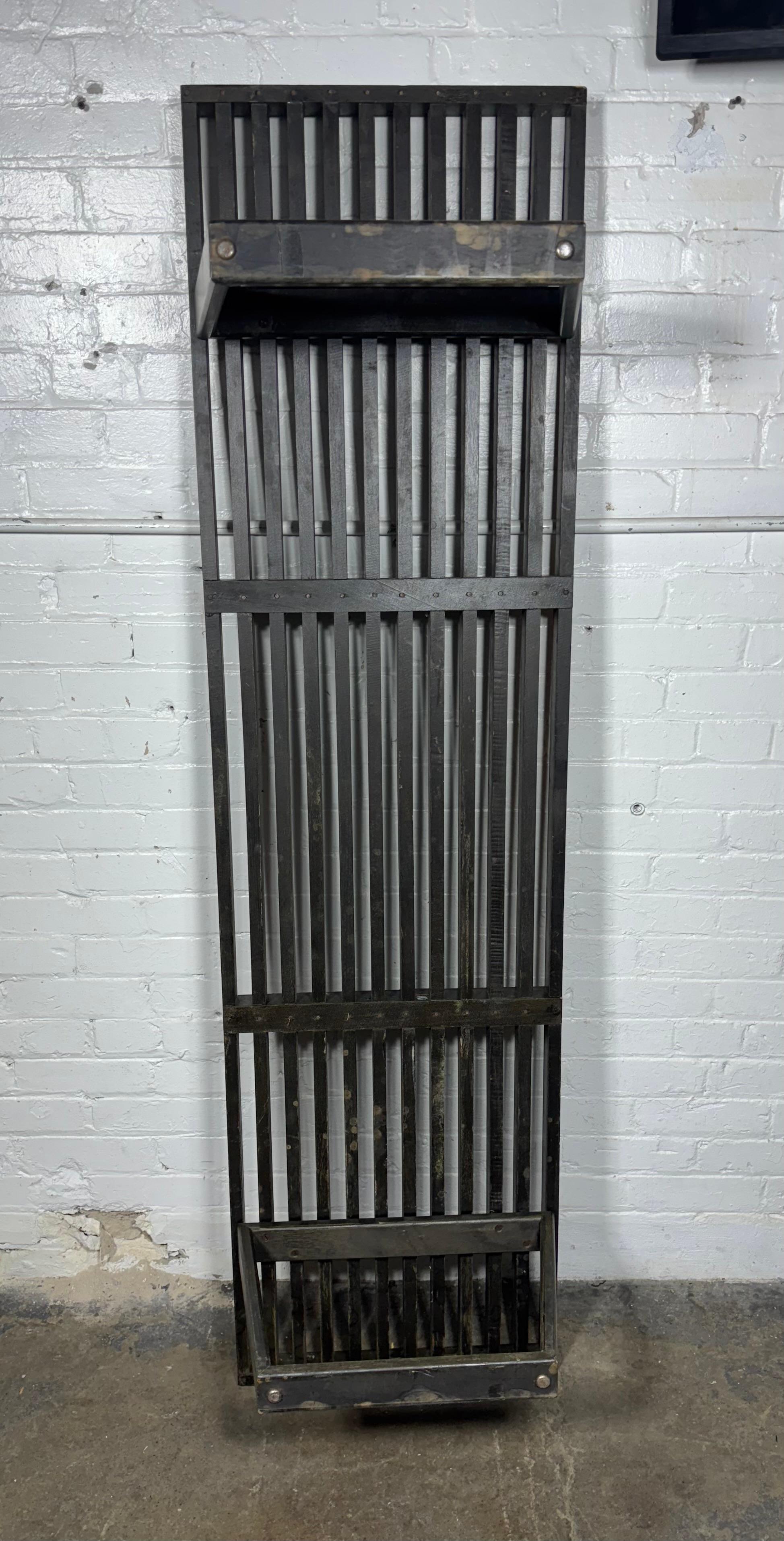 Milieu du XXe siècle Banc à plateforme George Nelson / Herman Miller. pieds arrondis. en vente