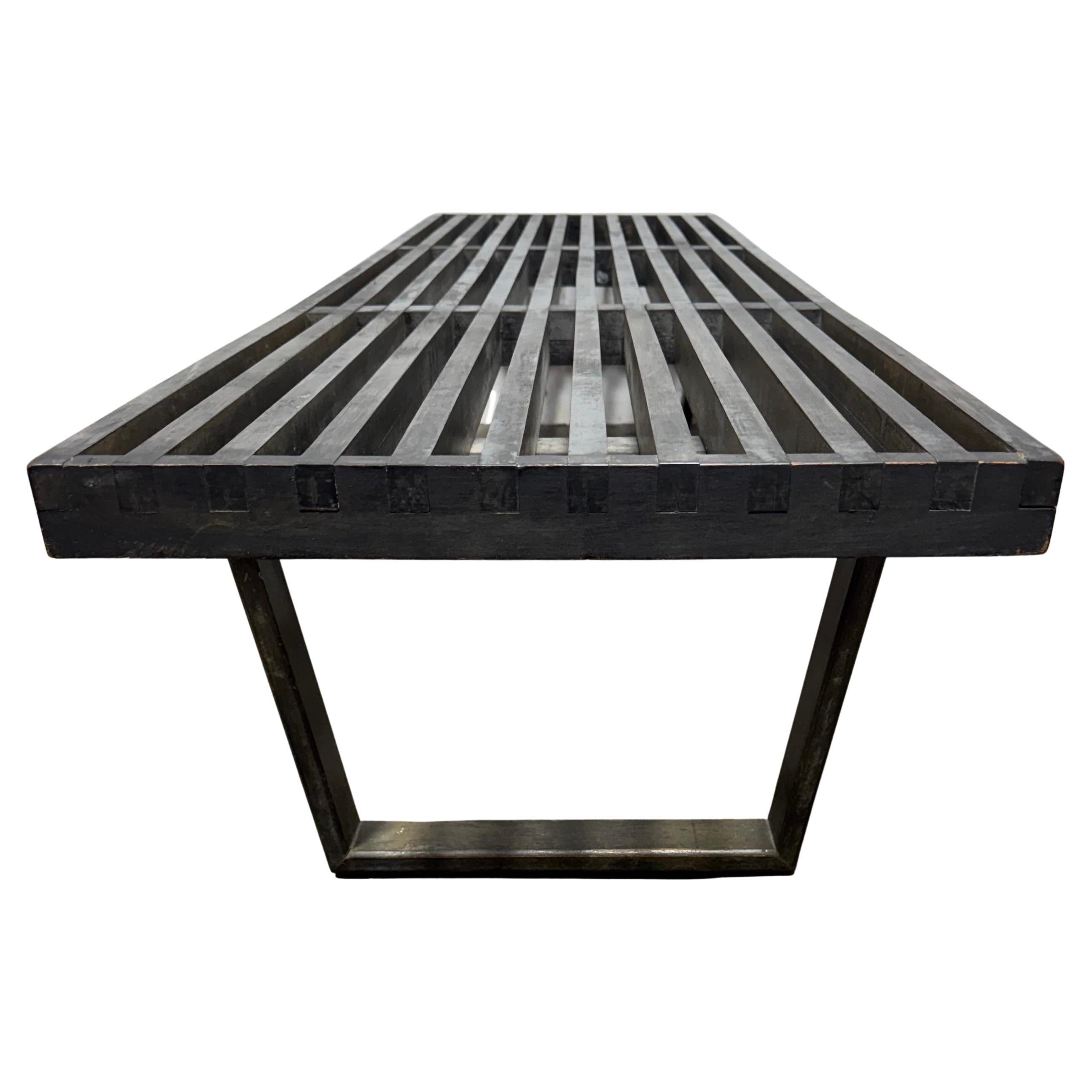 Banc à plateforme George Nelson / Herman Miller. pieds arrondis.