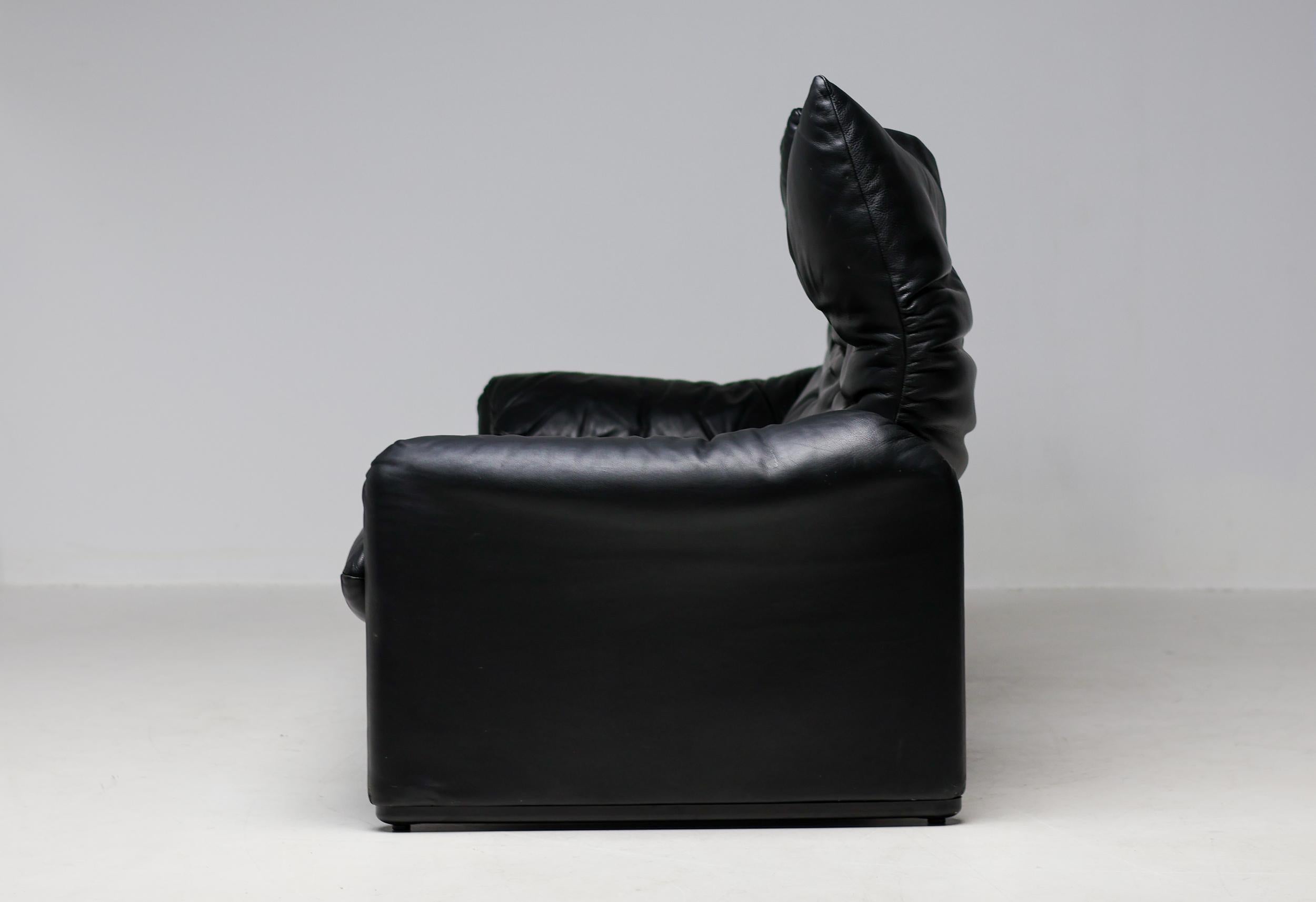 Steel Early Black Leather Maralunga Sofa by Vico Magistretti for Cassina