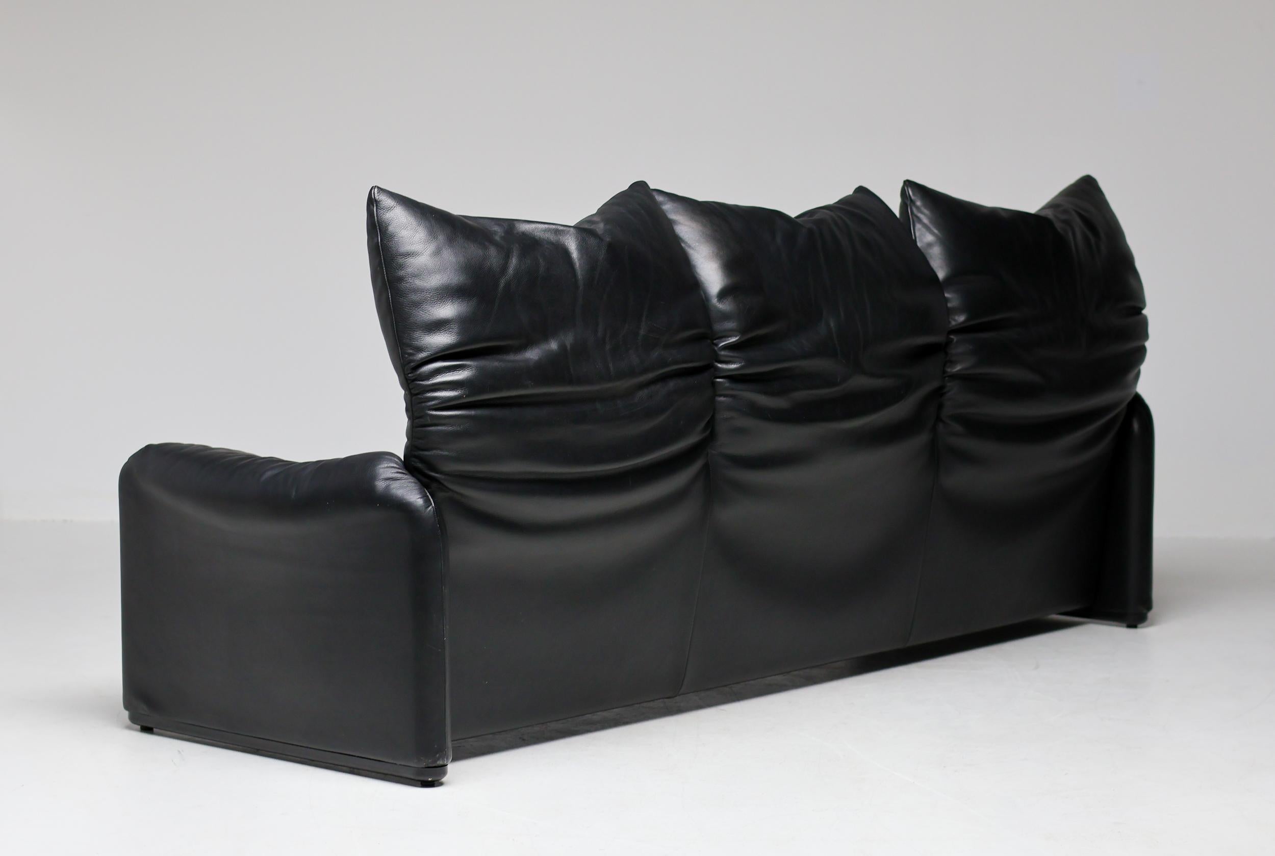 Early Black Leather Maralunga Sofa by Vico Magistretti for Cassina 1