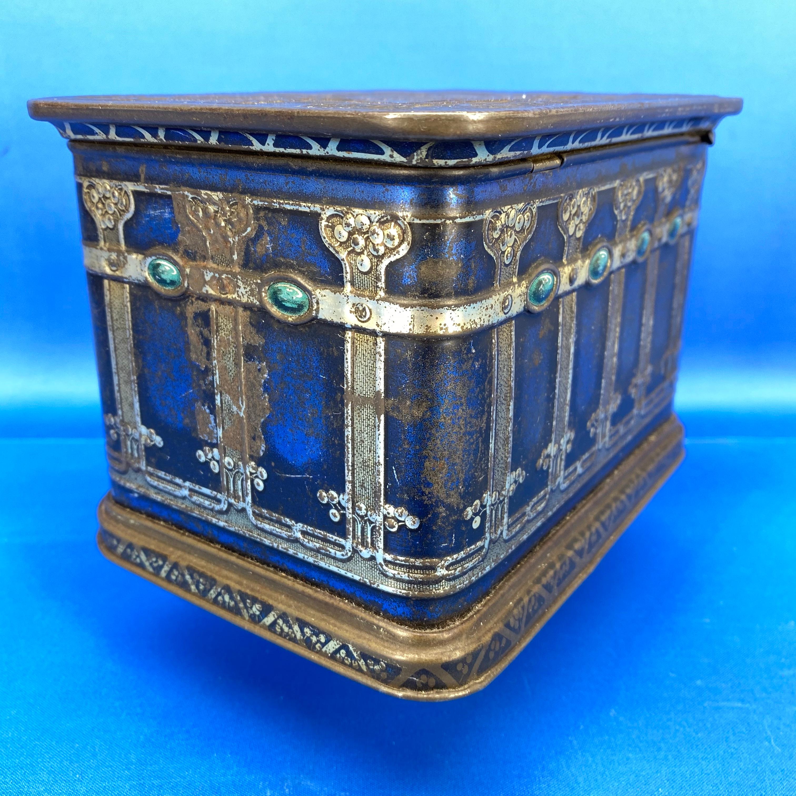 Early Blue American Toleware Tobacco Or Jewelry Box 4