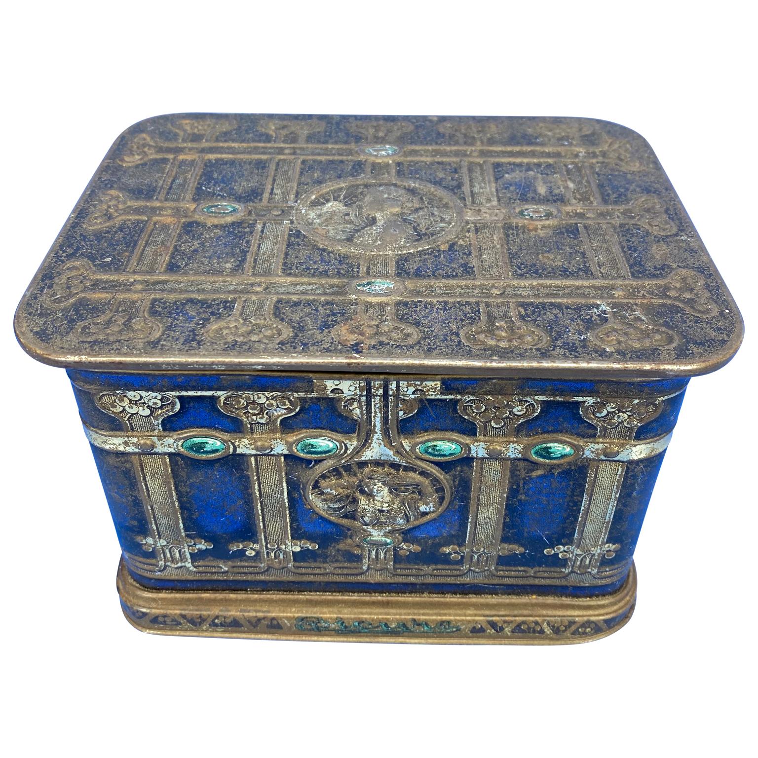 Early blue American Toleware tobacco or jewelry box.

             