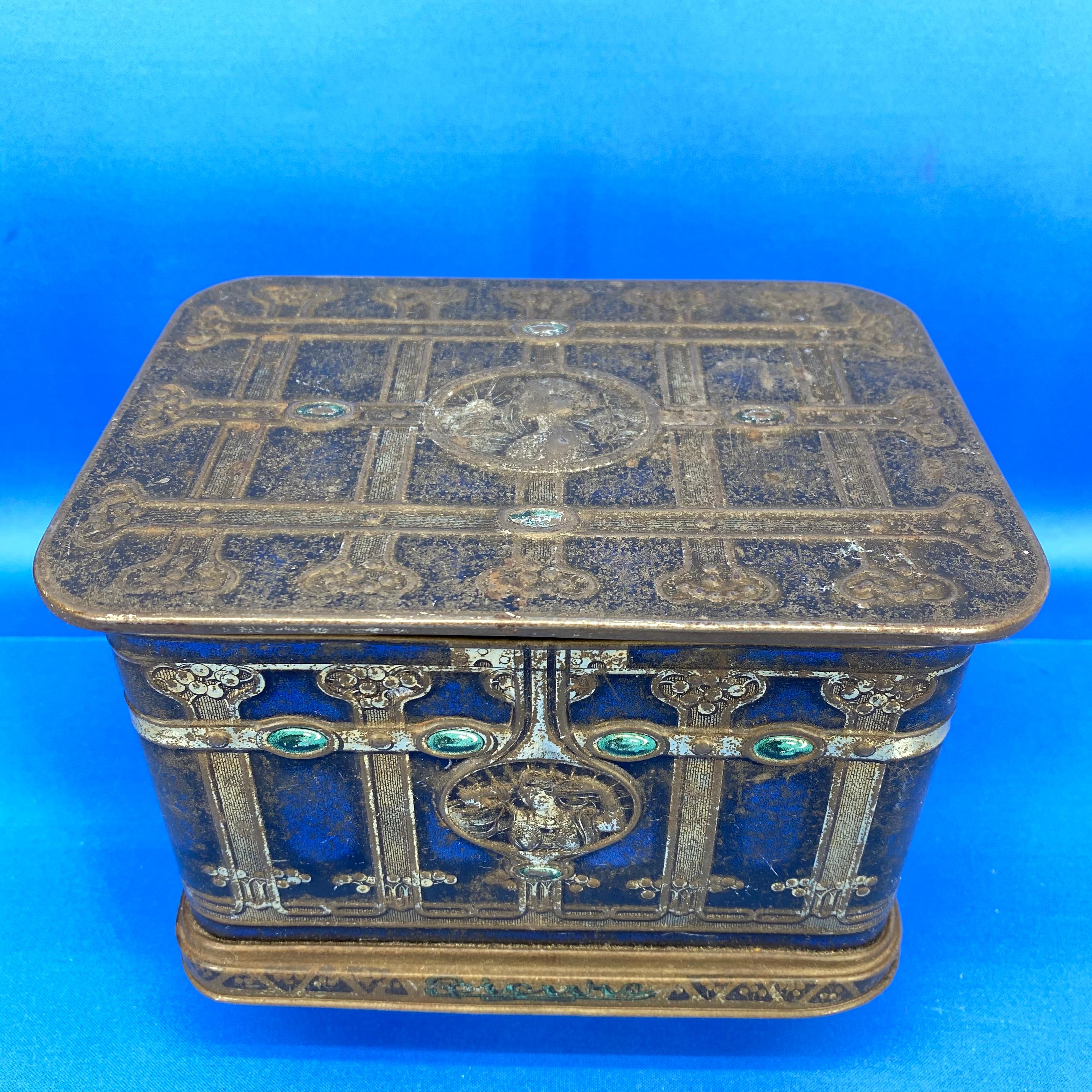 Pressed Early Blue American Toleware Tobacco Or Jewelry Box