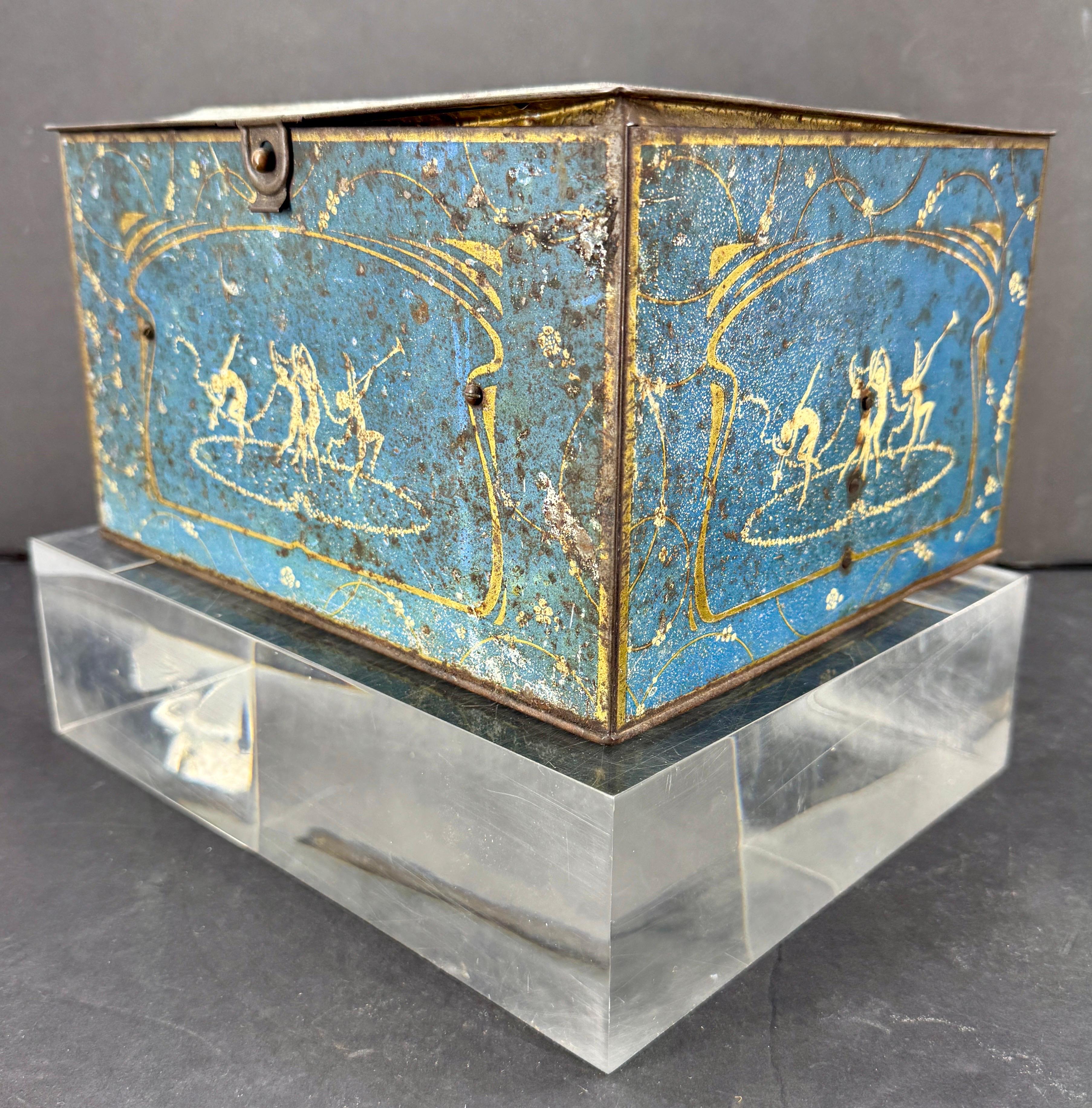 Early Blue Toleware Chicago Globe Soap Tin Bin Box In Good Condition For Sale In Haddonfield, NJ