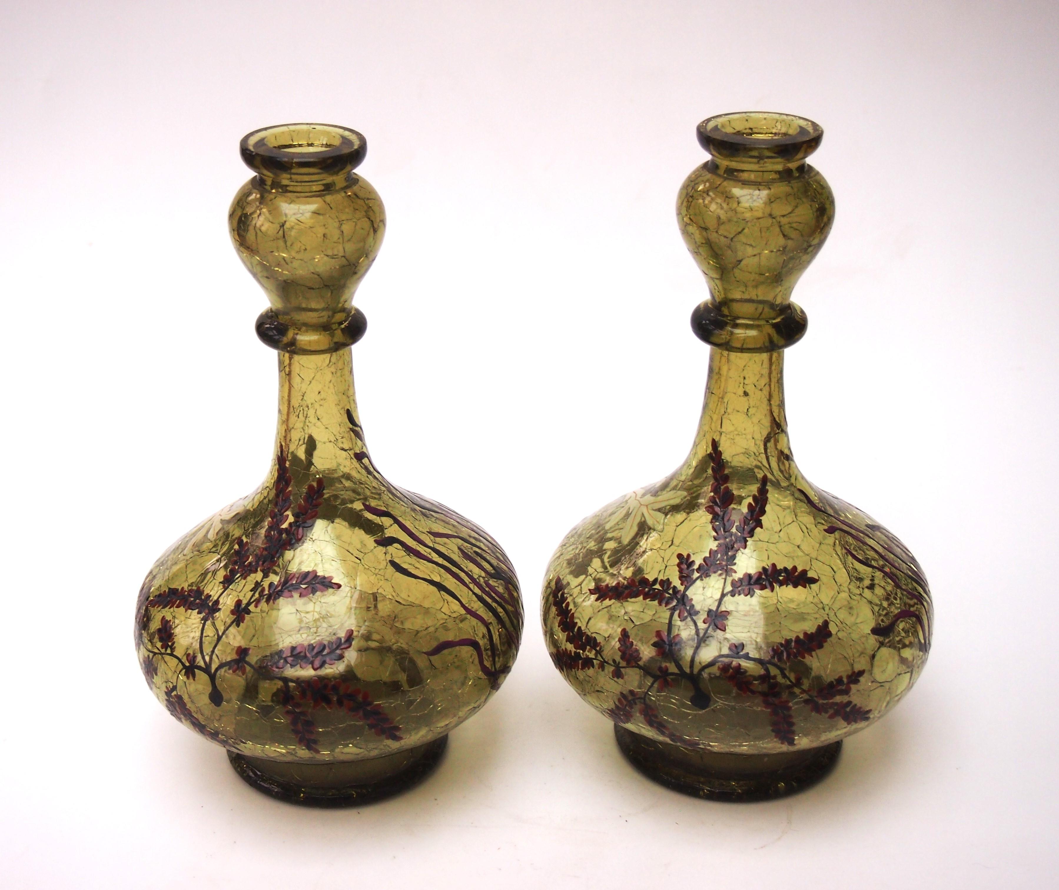 Arts and Crafts Paire de vases en verre craquelé émaillé aquatique de Bohème précoce c1885