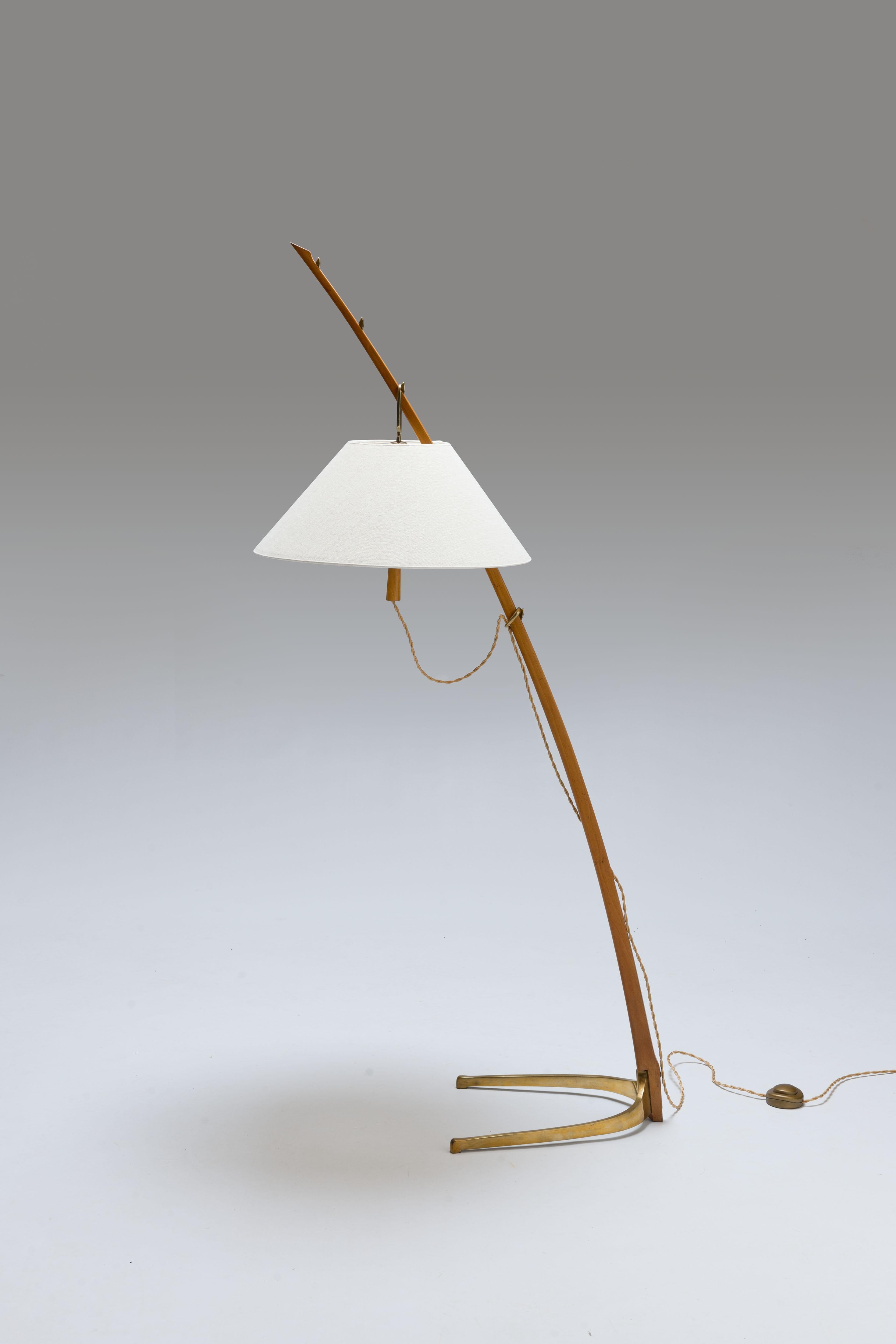 Frühe Stehlampe „Dornstab“ aus Messing von J.T. Kalmar Österreich 4