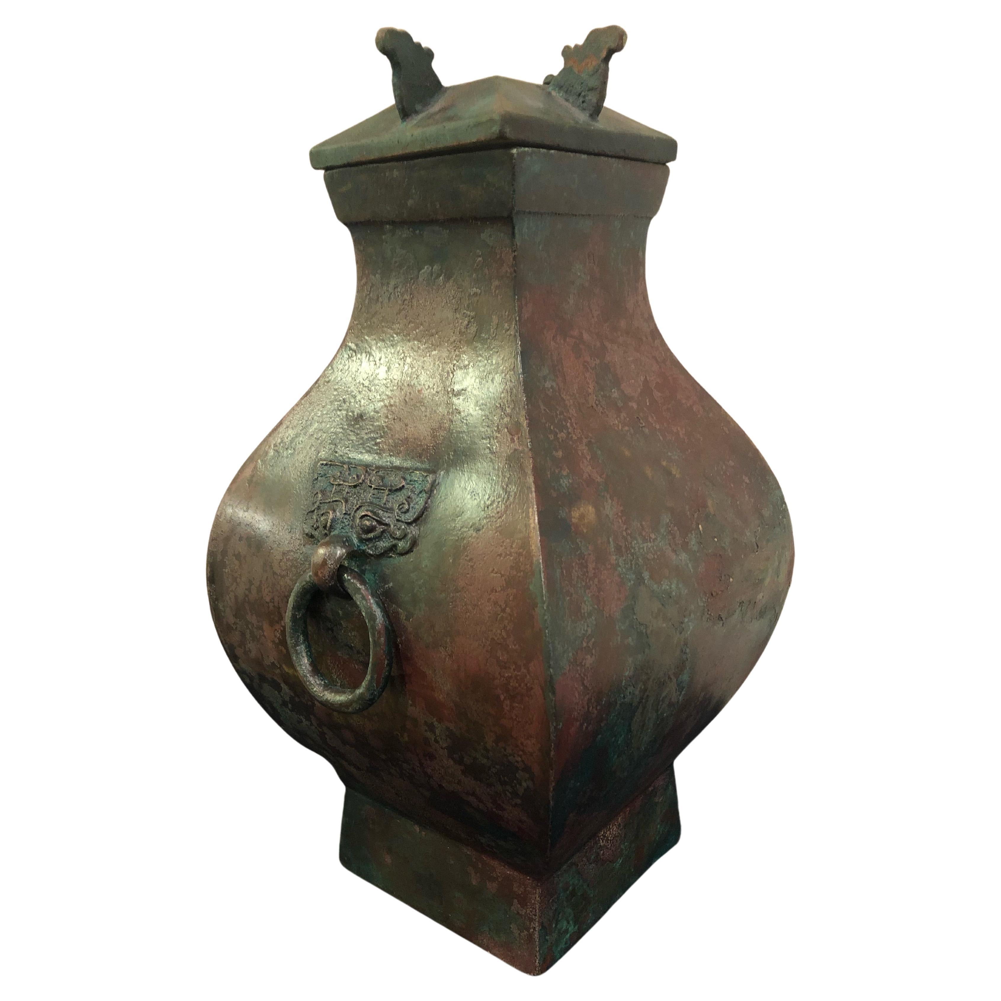Vase à vin rituel Fang Hu en bronze ancien de la dynastie Han
