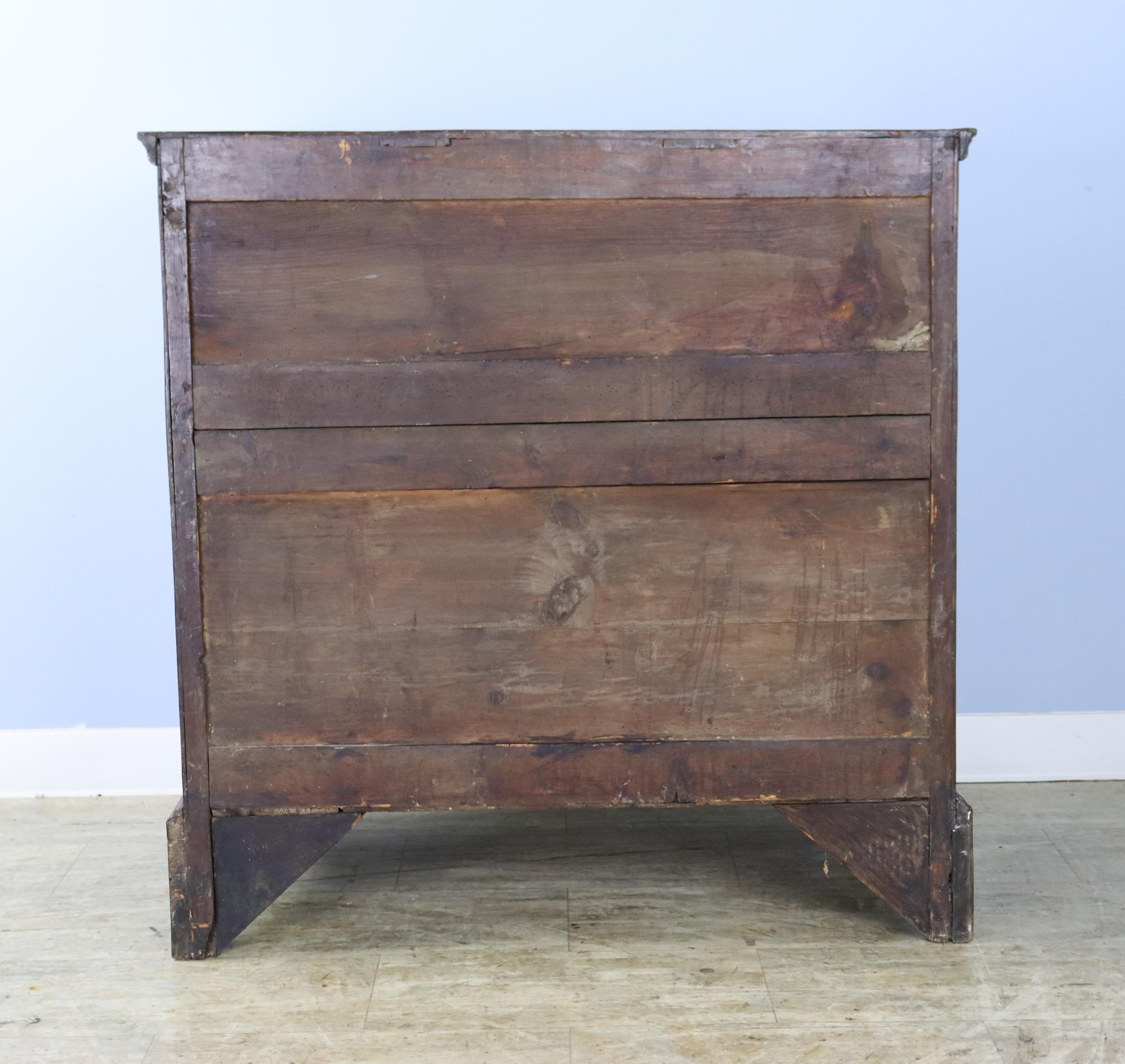 Early Burl Walnut Veneered Chest of Drawers,  George I Period For Sale 11