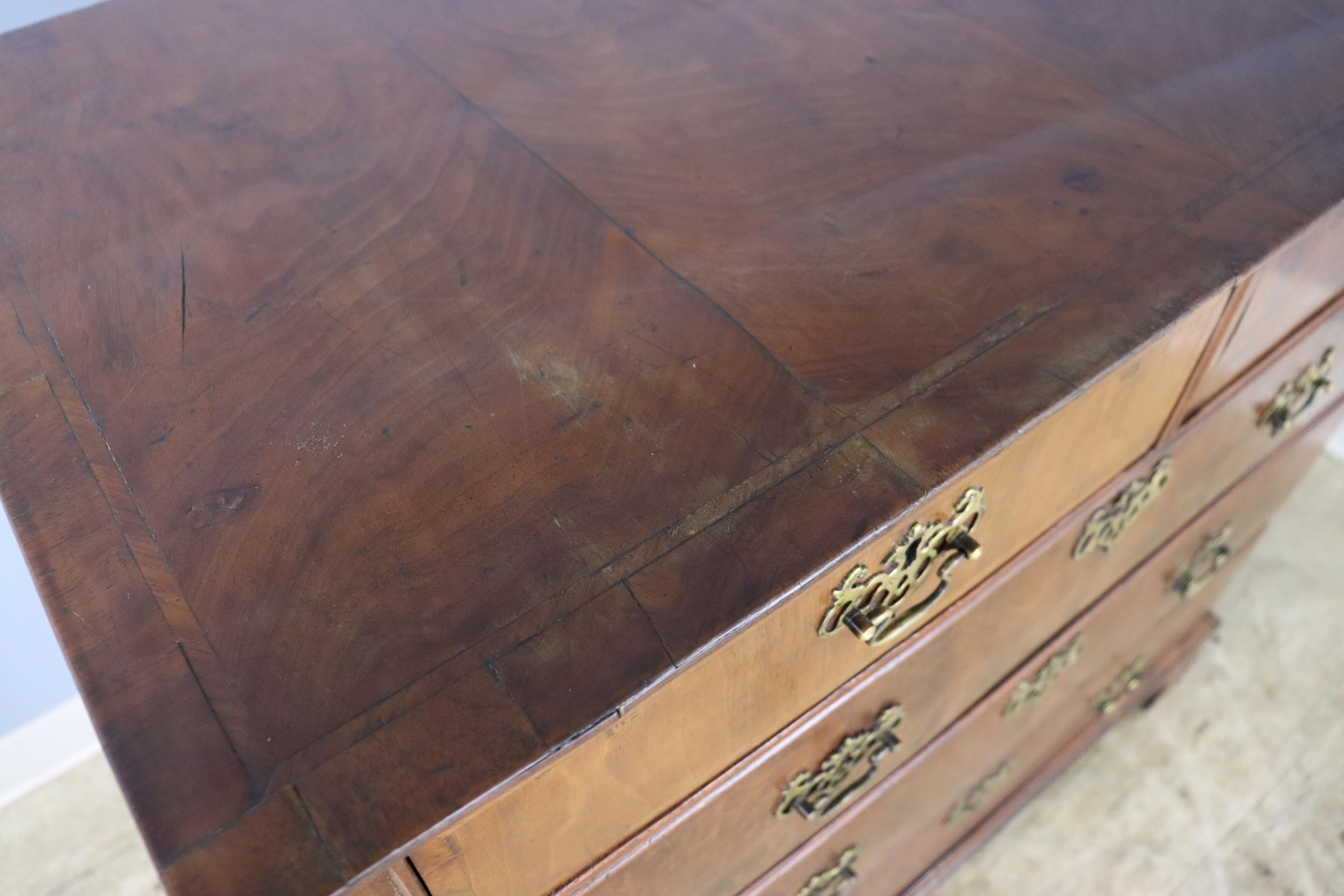 Early Burl Walnut Veneered Chest of Drawers,  George I Period For Sale 4