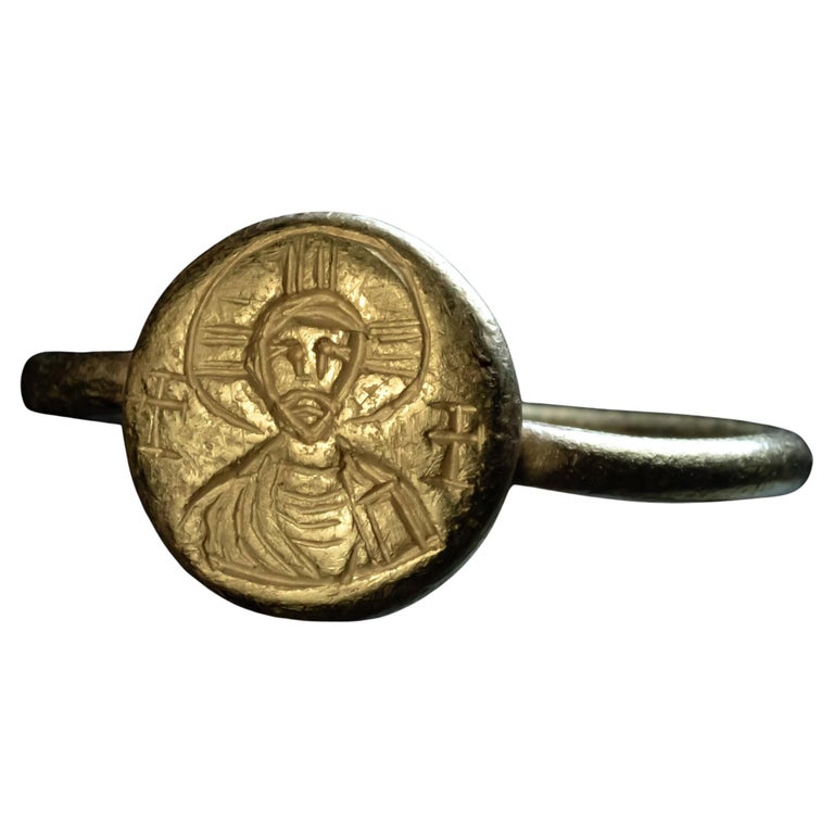 Early Byzantine Gold Ring with Christ 6th Century AD For Sale