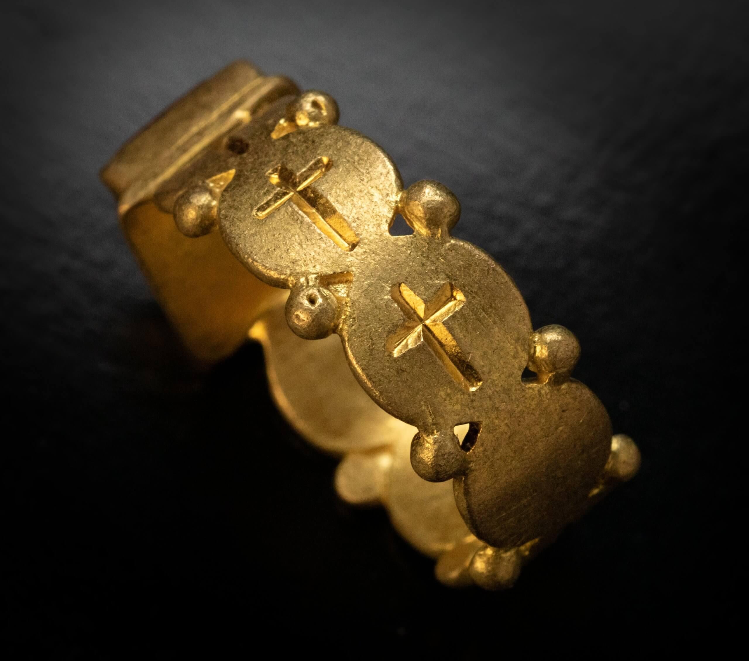 Anillo de sello de oro bizantino temprano con cruces c. 500 d.C. en Bueno estado para la venta en Chicago, IL
