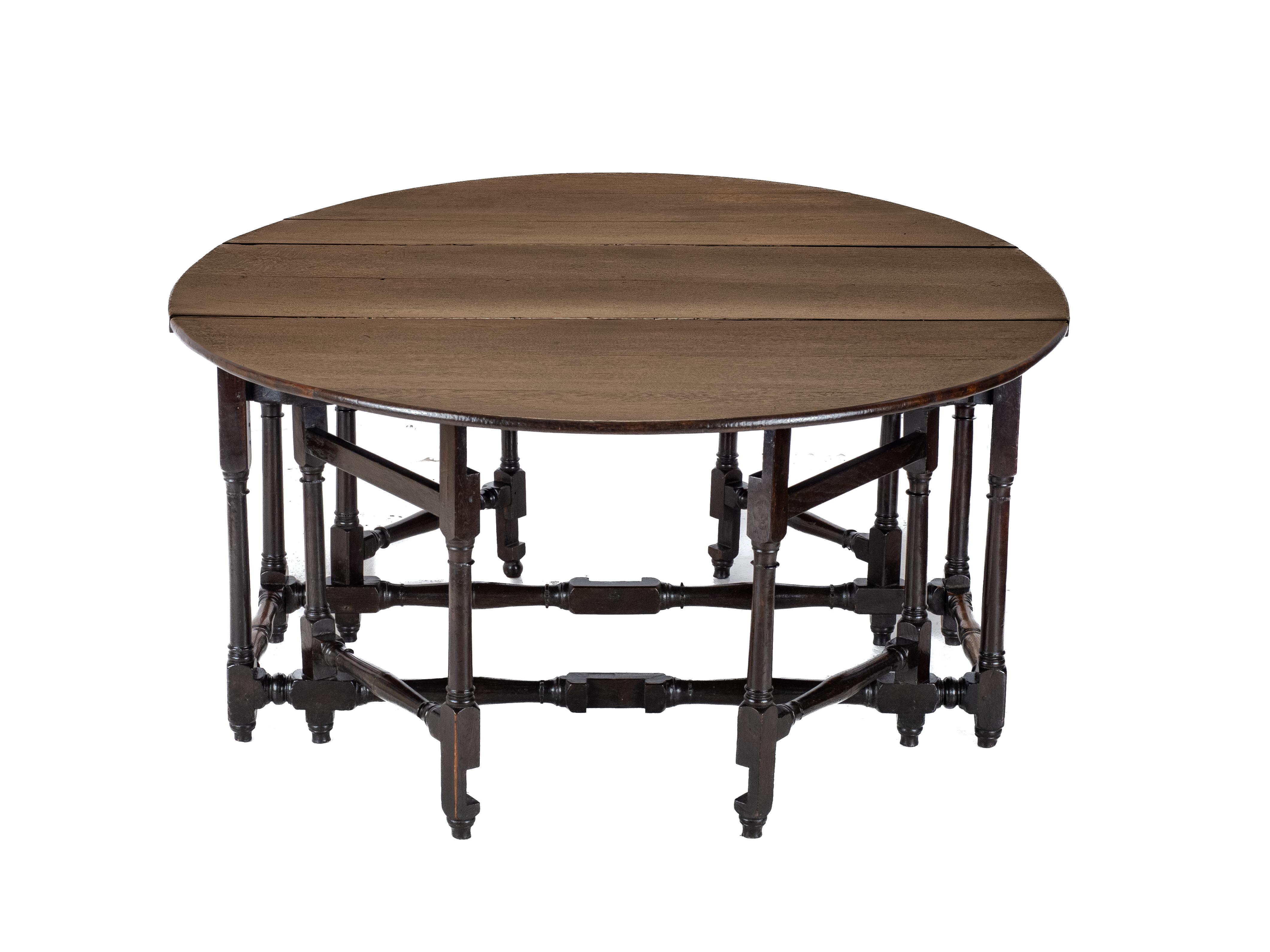 Early 18th Century Large Oak Double Gateleg 8 Seater Oval Country Dining Table For Sale 4