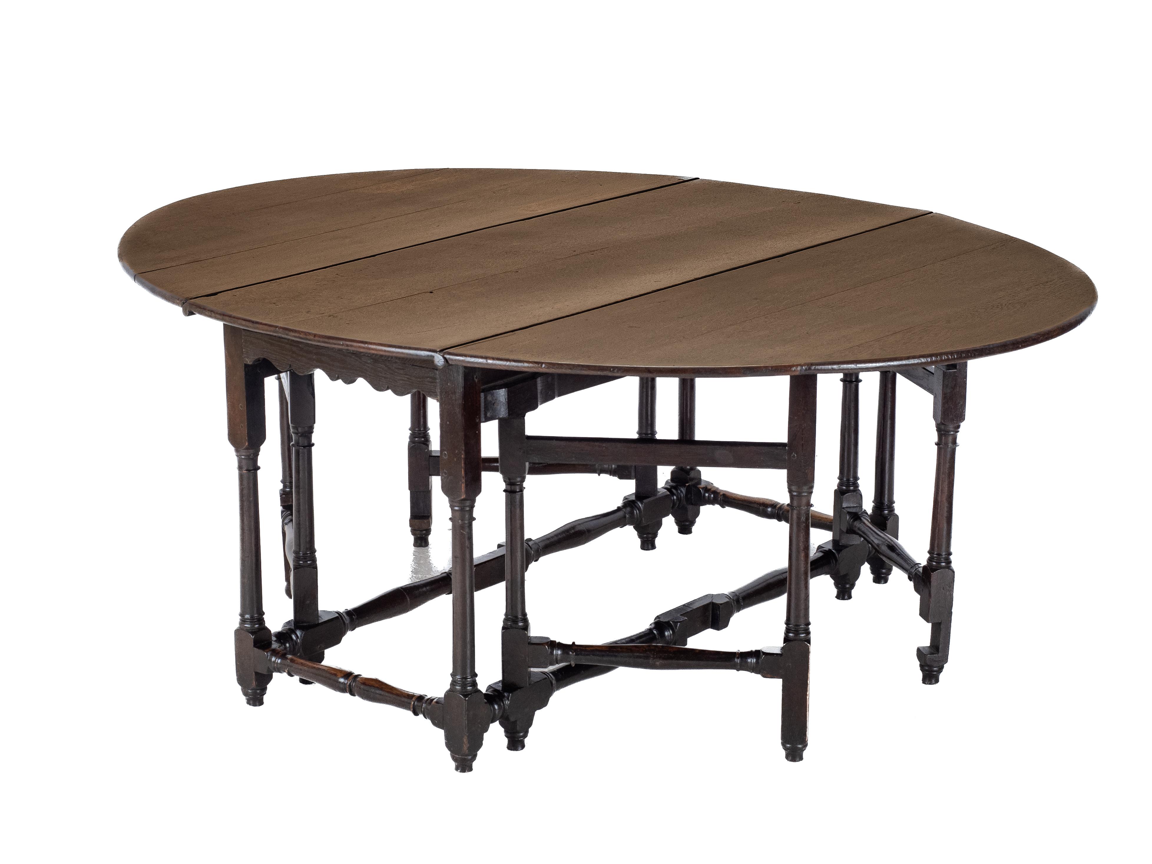 Early 18th Century Large Oak Double Gateleg 8 Seater Oval Country Dining Table For Sale 5