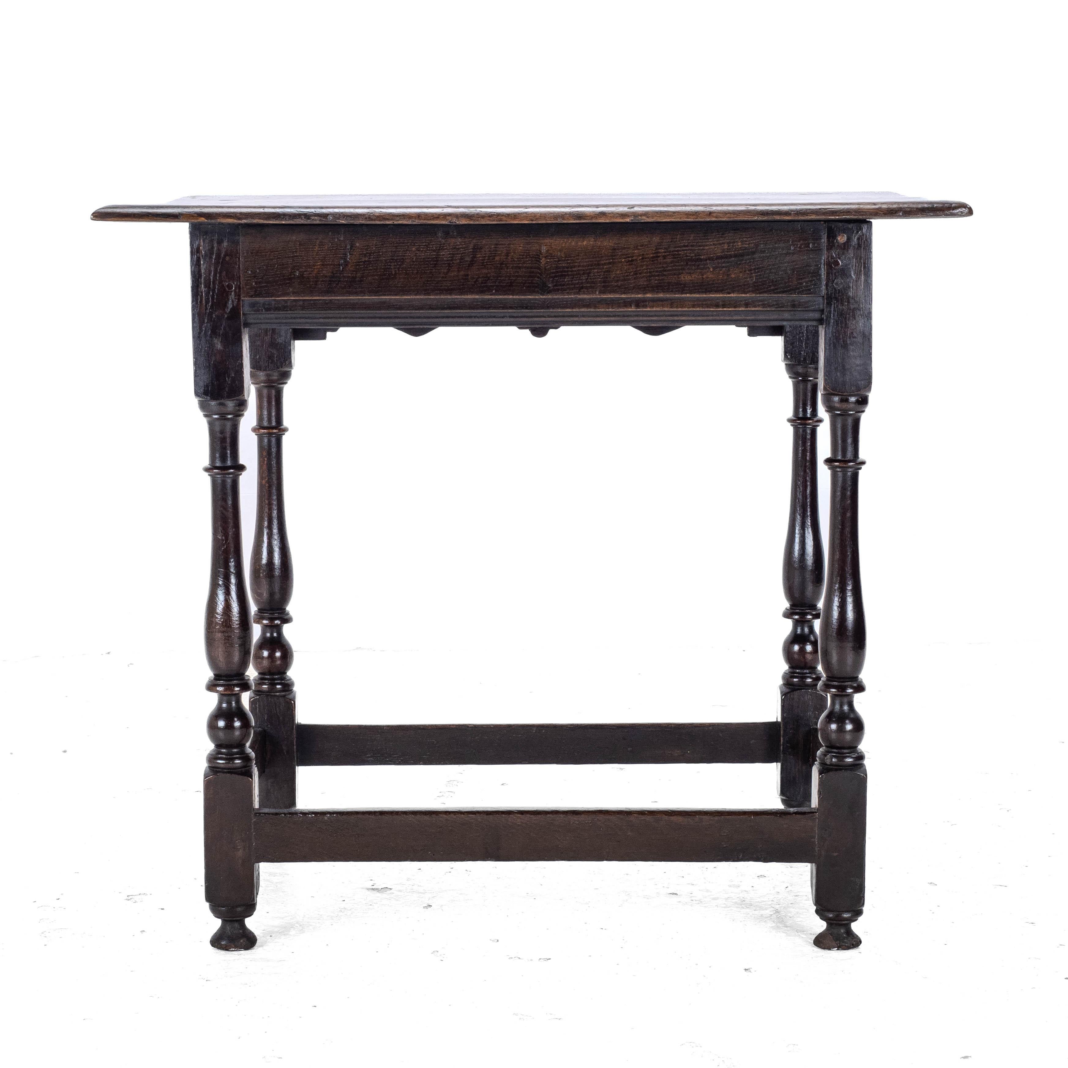 Early c18th Oak Side Table with Drawer (Country Georgian George I II Lamp Hall) en vente 5