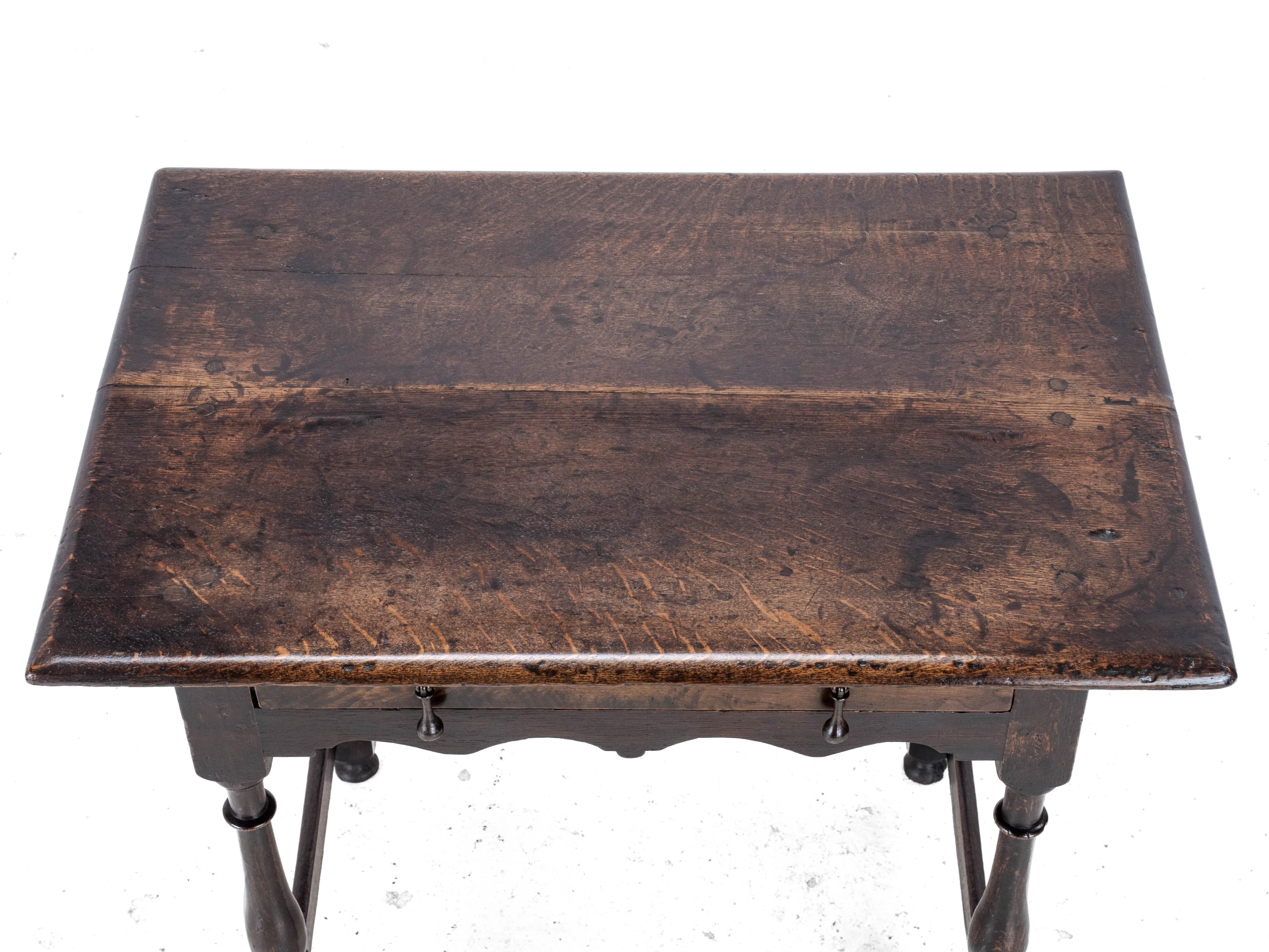 Early c18th Oak Side Table with Drawer (Country Georgian George I II Lamp Hall) en vente 8