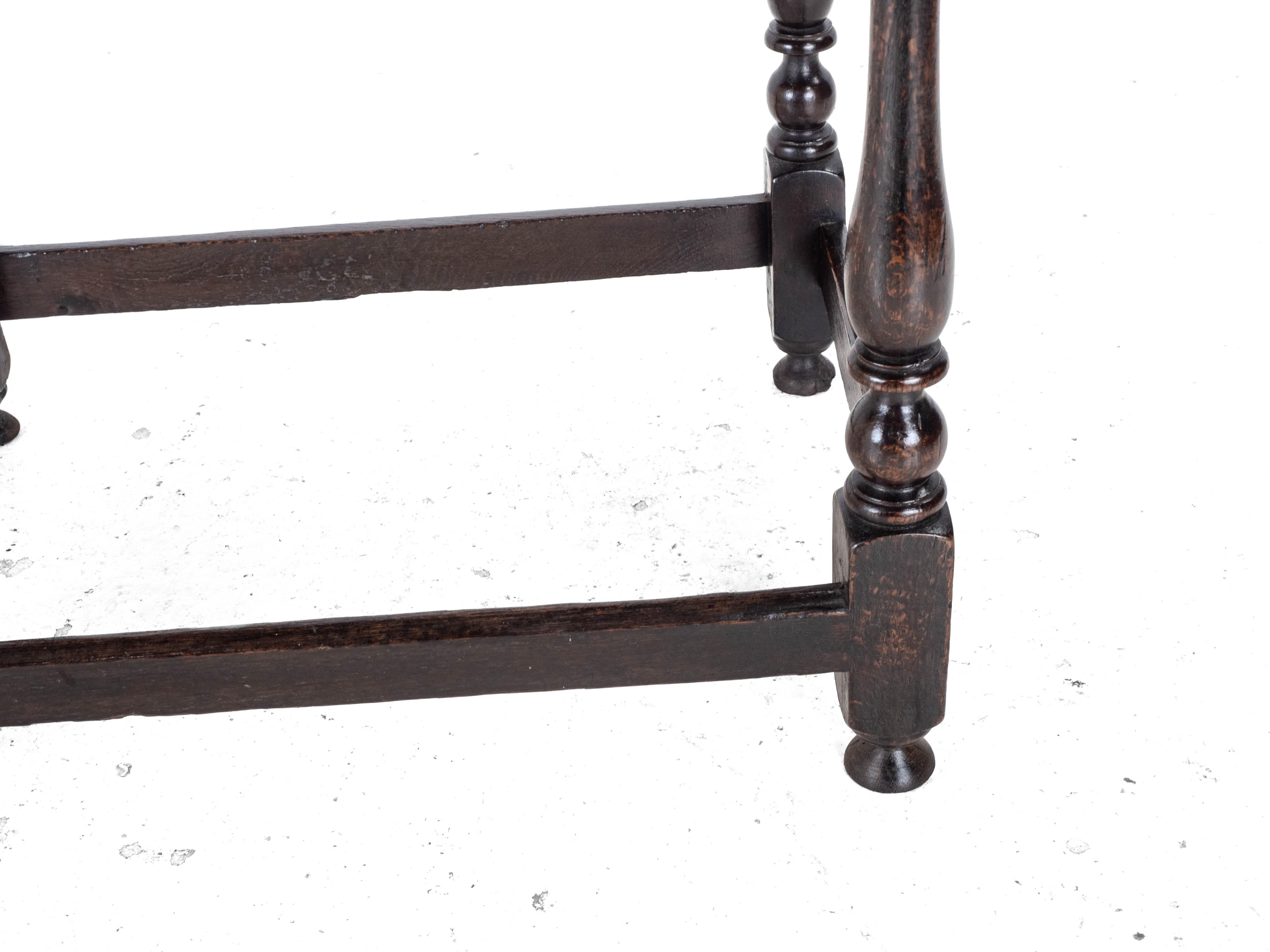 Early c18th Oak Side Table with Drawer (Country Georgian George I II Lamp Hall) en vente 11