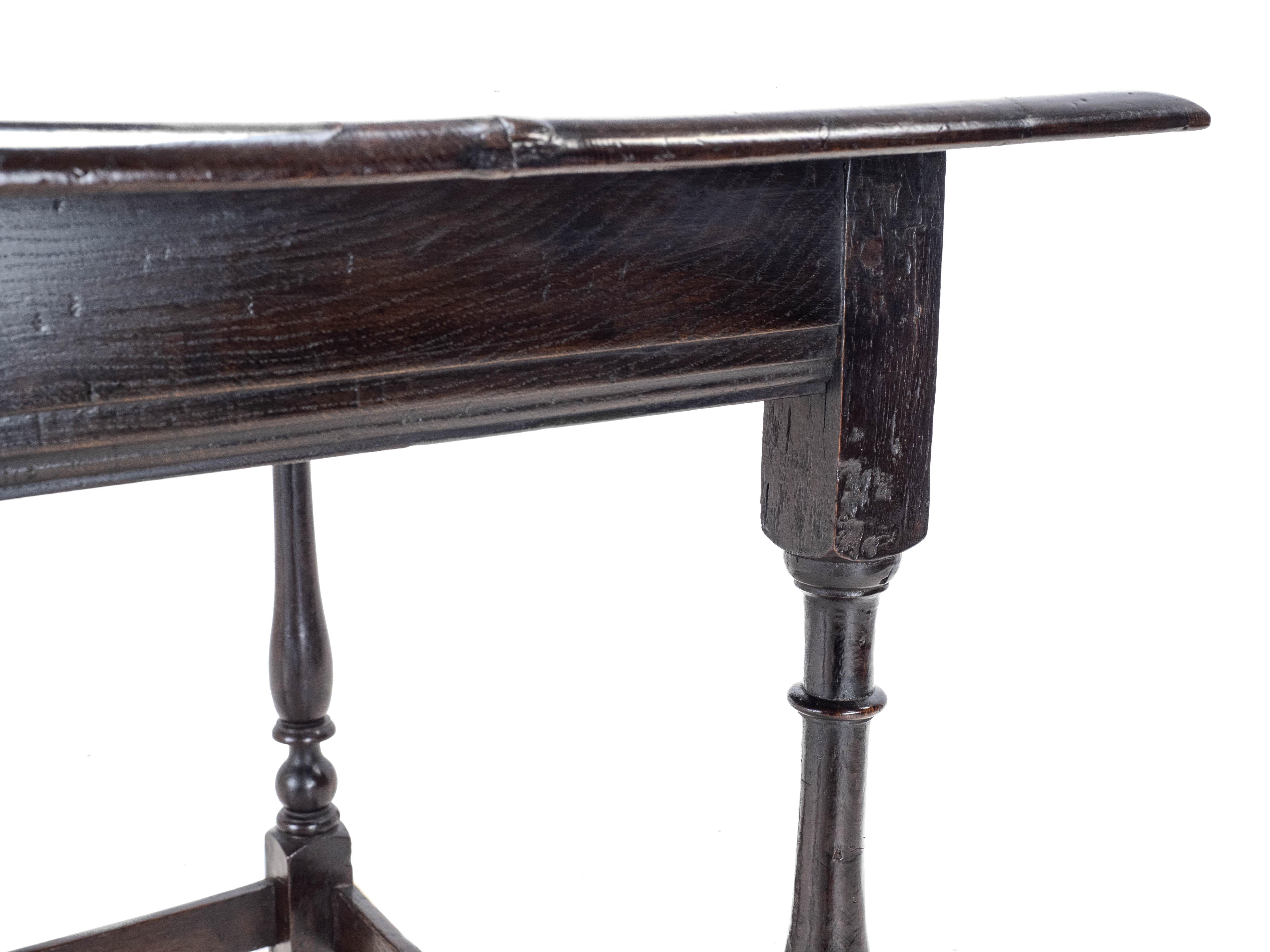 Early c18th Oak Side Table with Drawer (Country Georgian George I II Lamp Hall) en vente 13