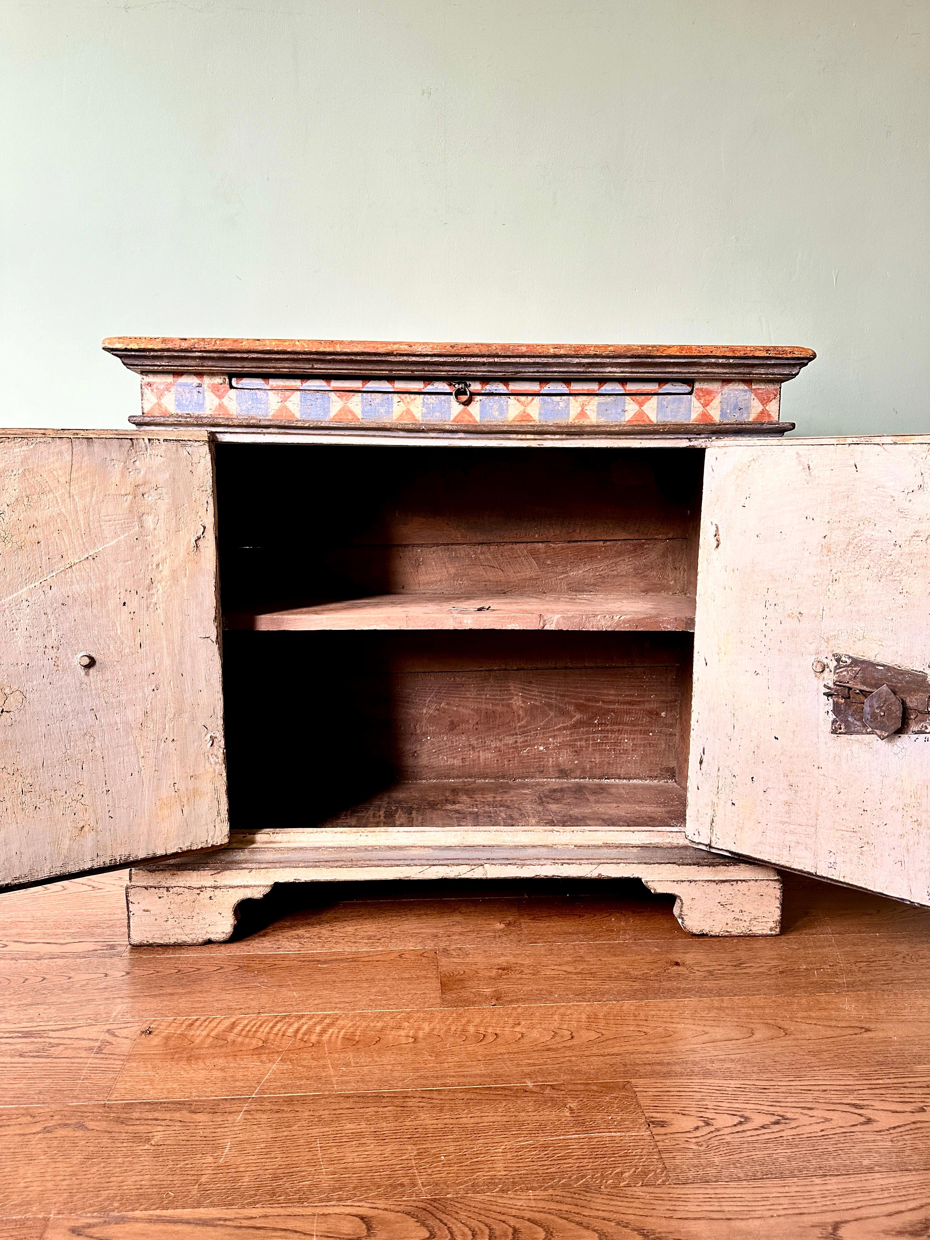 Early C19th Italian Painted Pine Credenza Sideboard For Sale 1